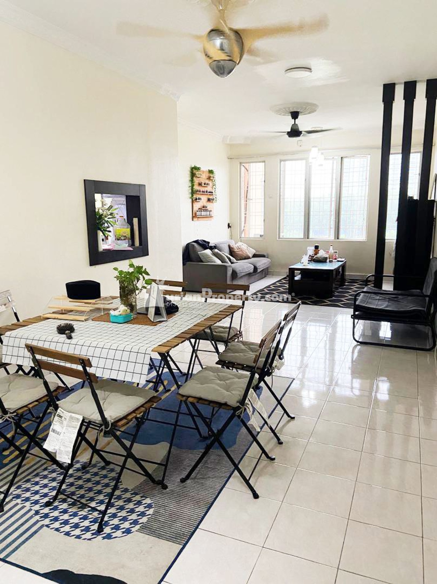 Condo For Sale at De Rozelle