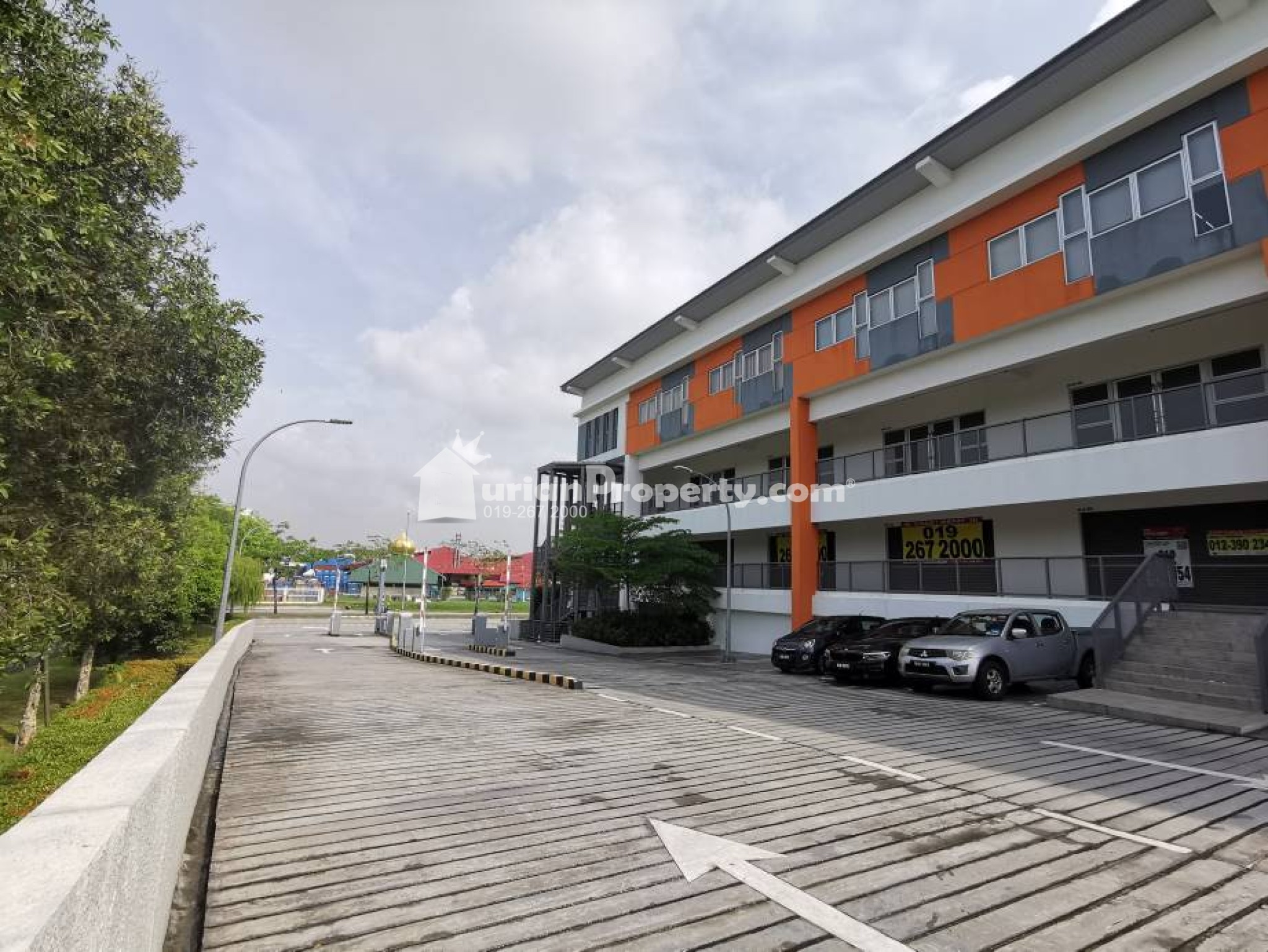 Shop Office For Sale at Sekitar 26