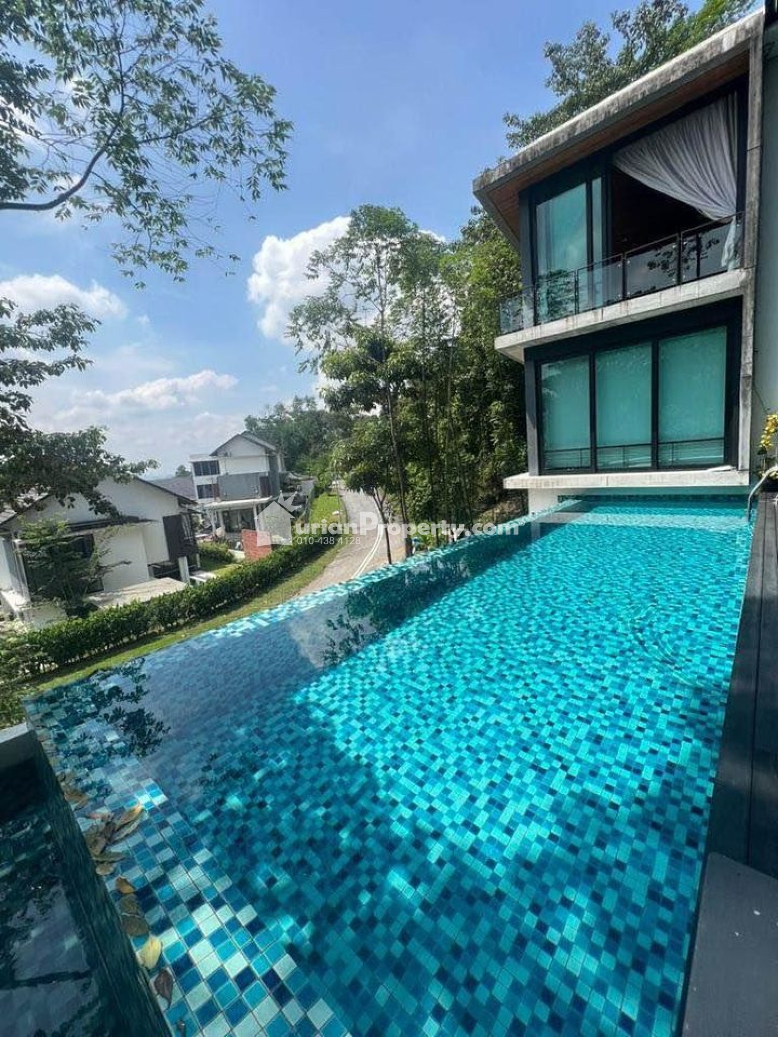 Bungalow House For Sale at Kayangan Heights