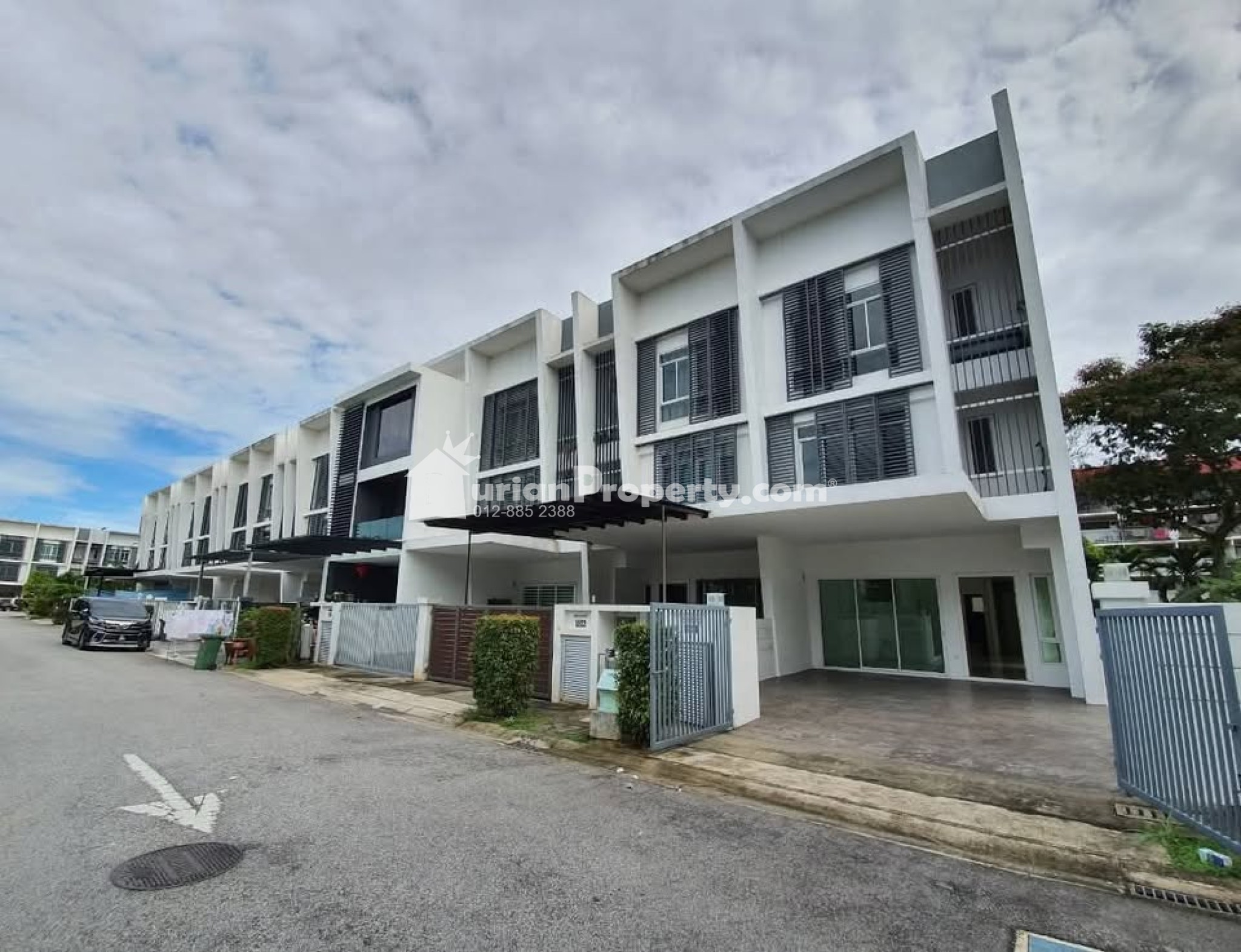 Superlink For Auction at Desiran Bayu