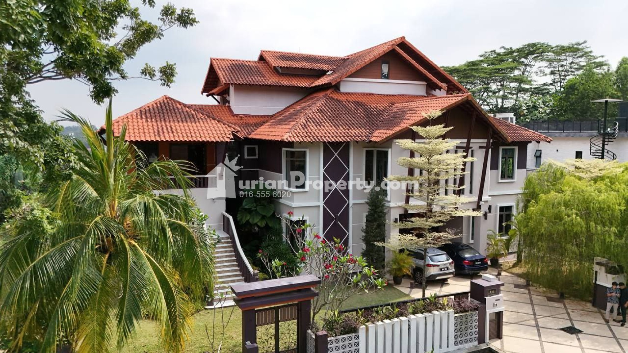 Bungalow House For Sale at Monterez