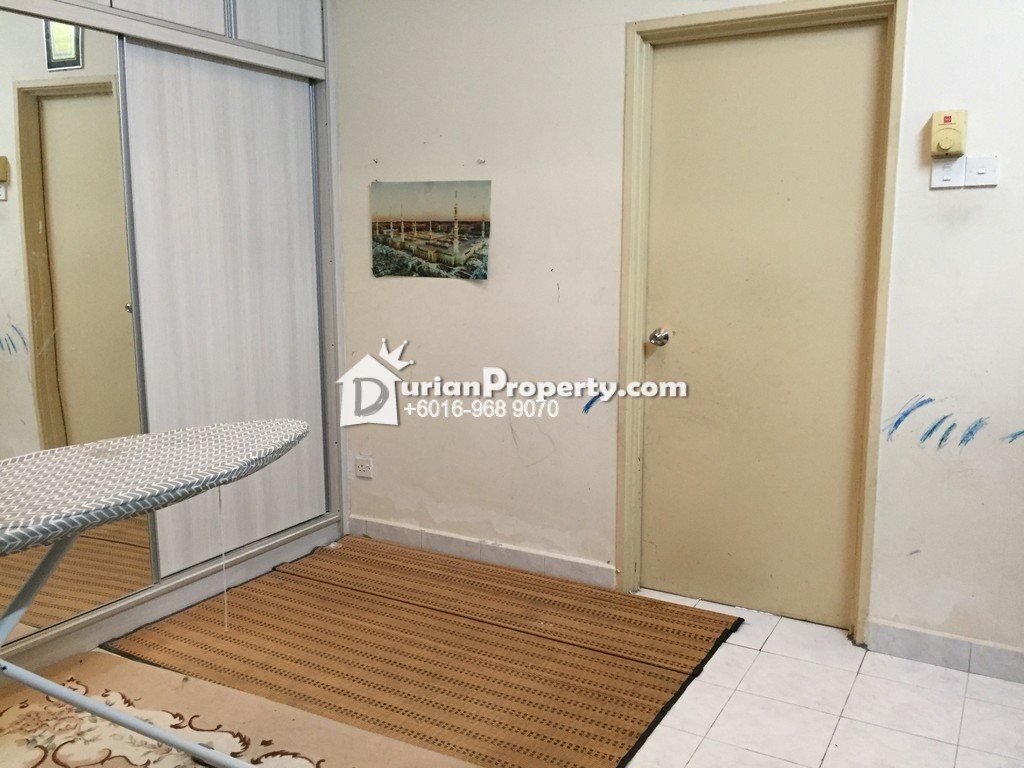 Terrace House For Sale at Taman Bukit Subang