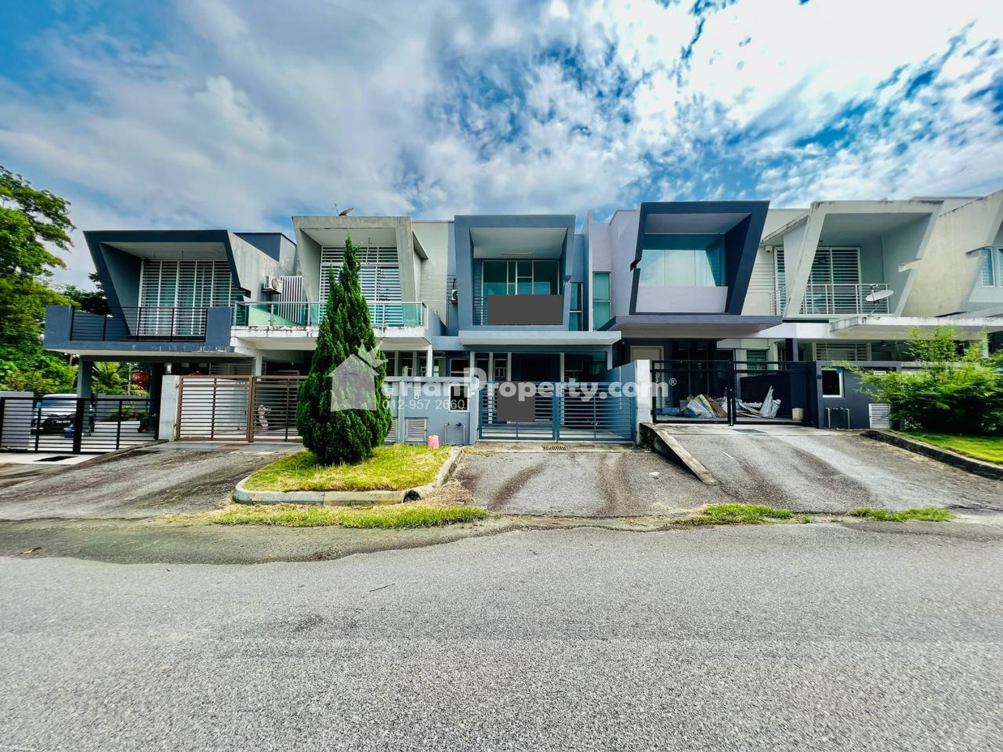 Terrace House For Sale at Paragon 93