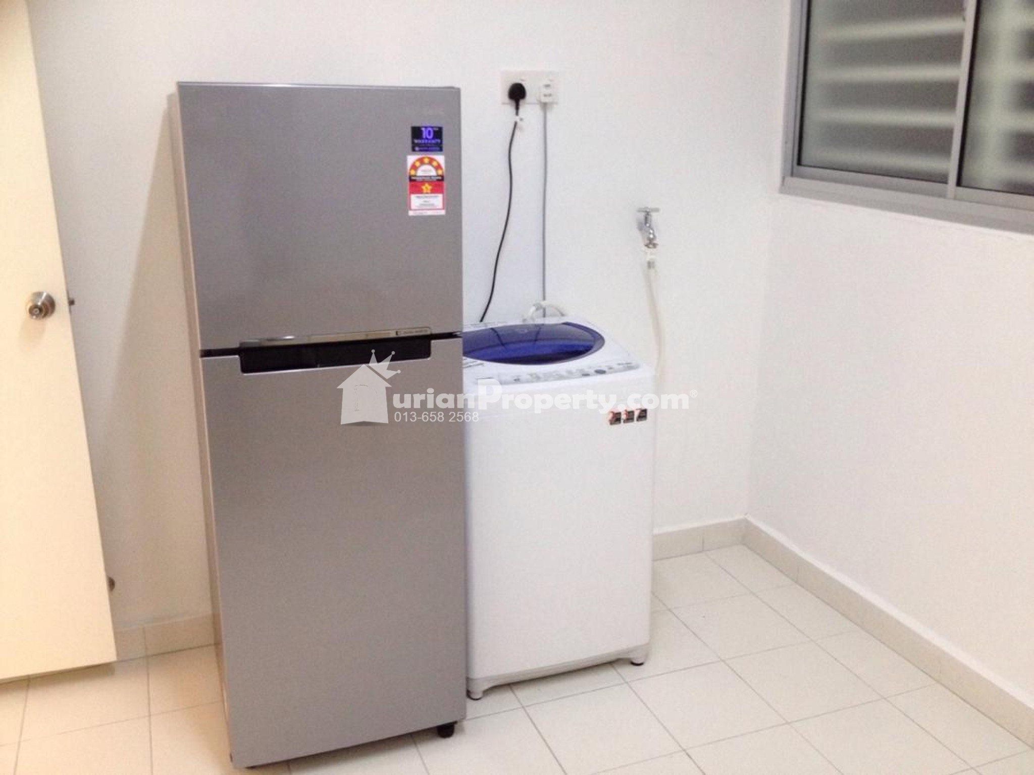 Condo For Rent at Elit Heights