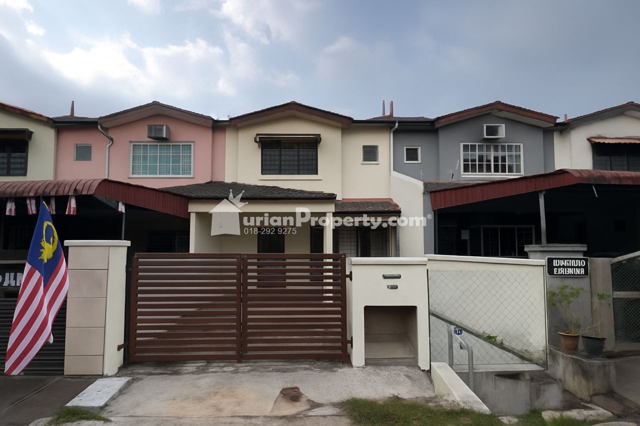 Terrace House For Sale at Green Valley Park (Pinggiran Lembah Hijau)