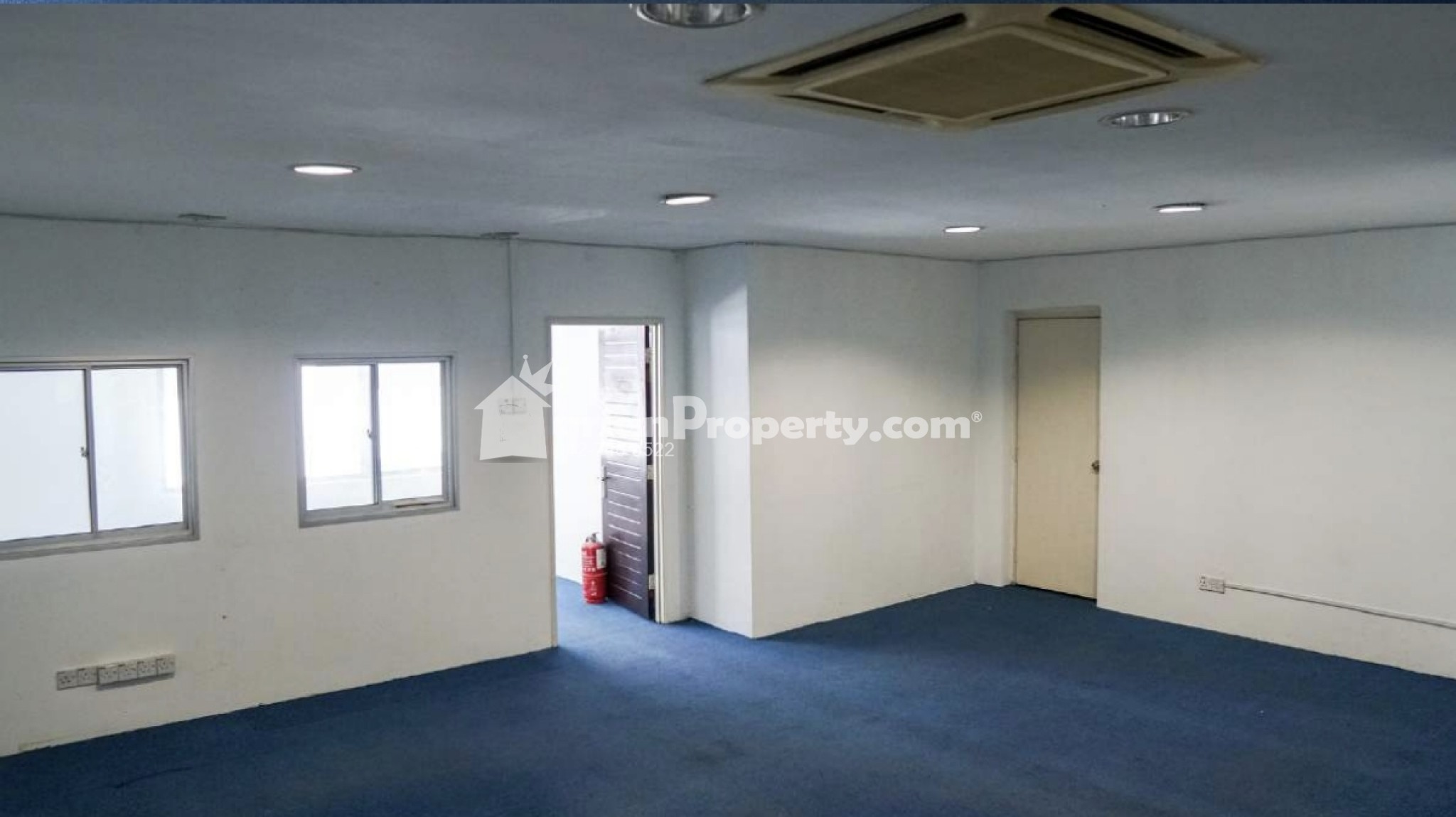 Office For Sale at Taipan Business Centre