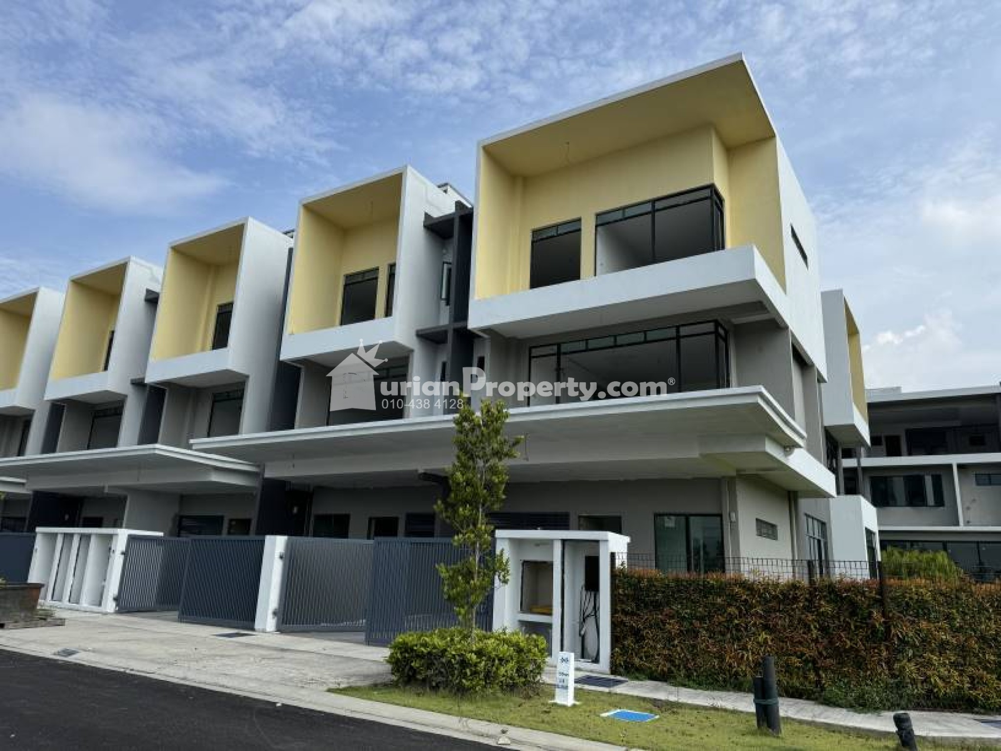 Terrace House For Sale at Bandar Nusaputra