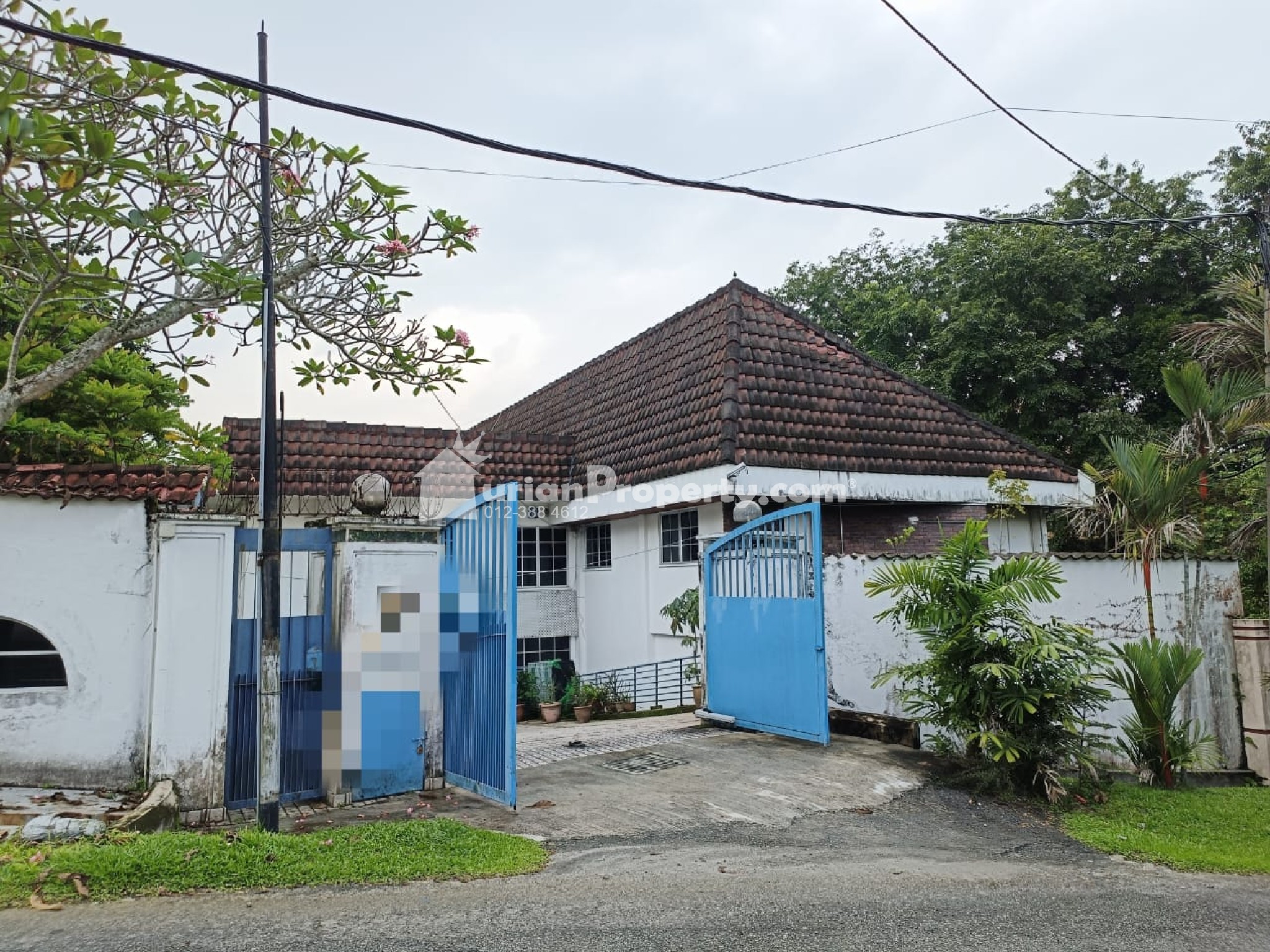 Bungalow House For Sale at Bukit Pantai
