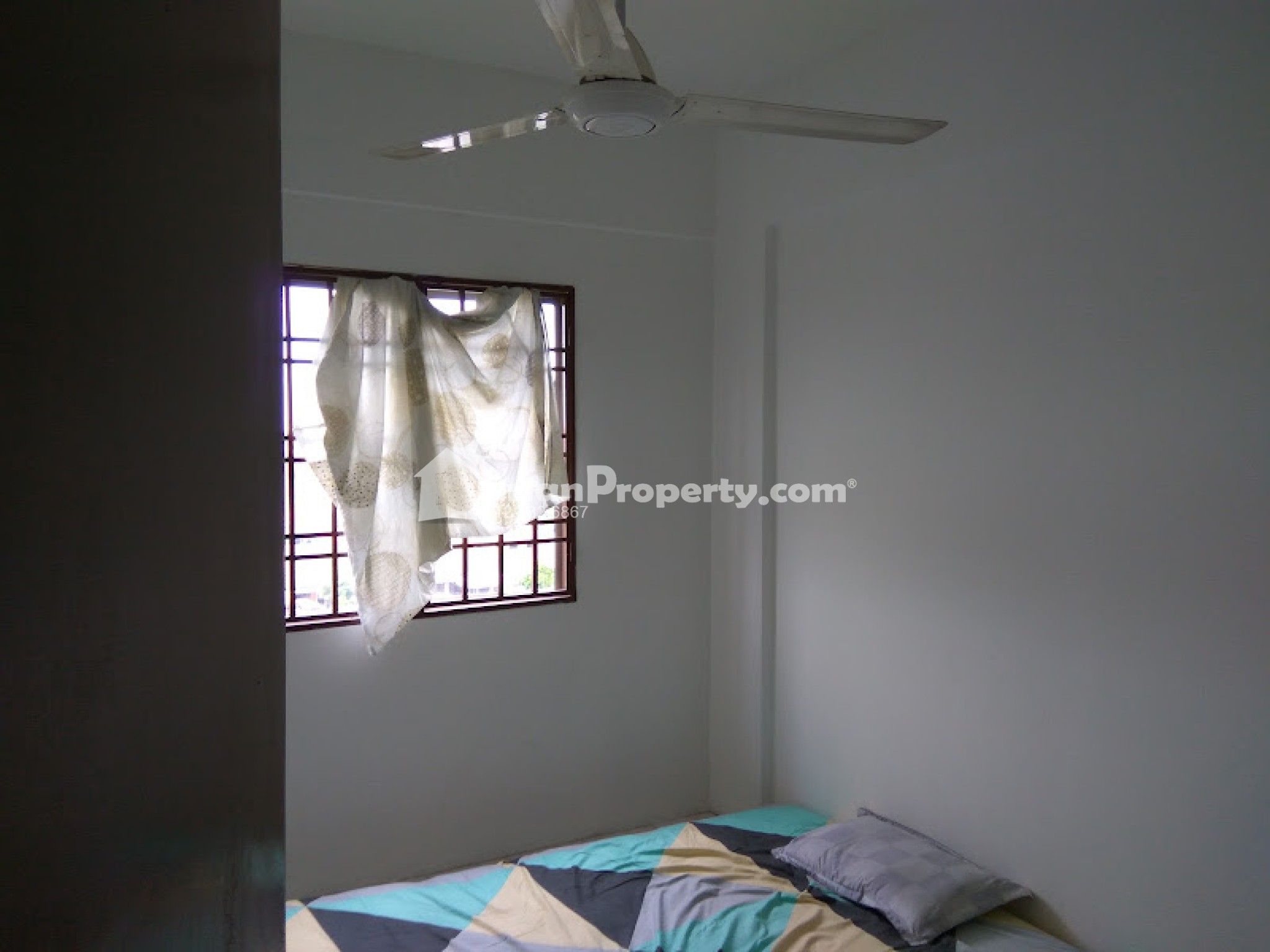 Shop Apartment For Sale at Taman Sentosa