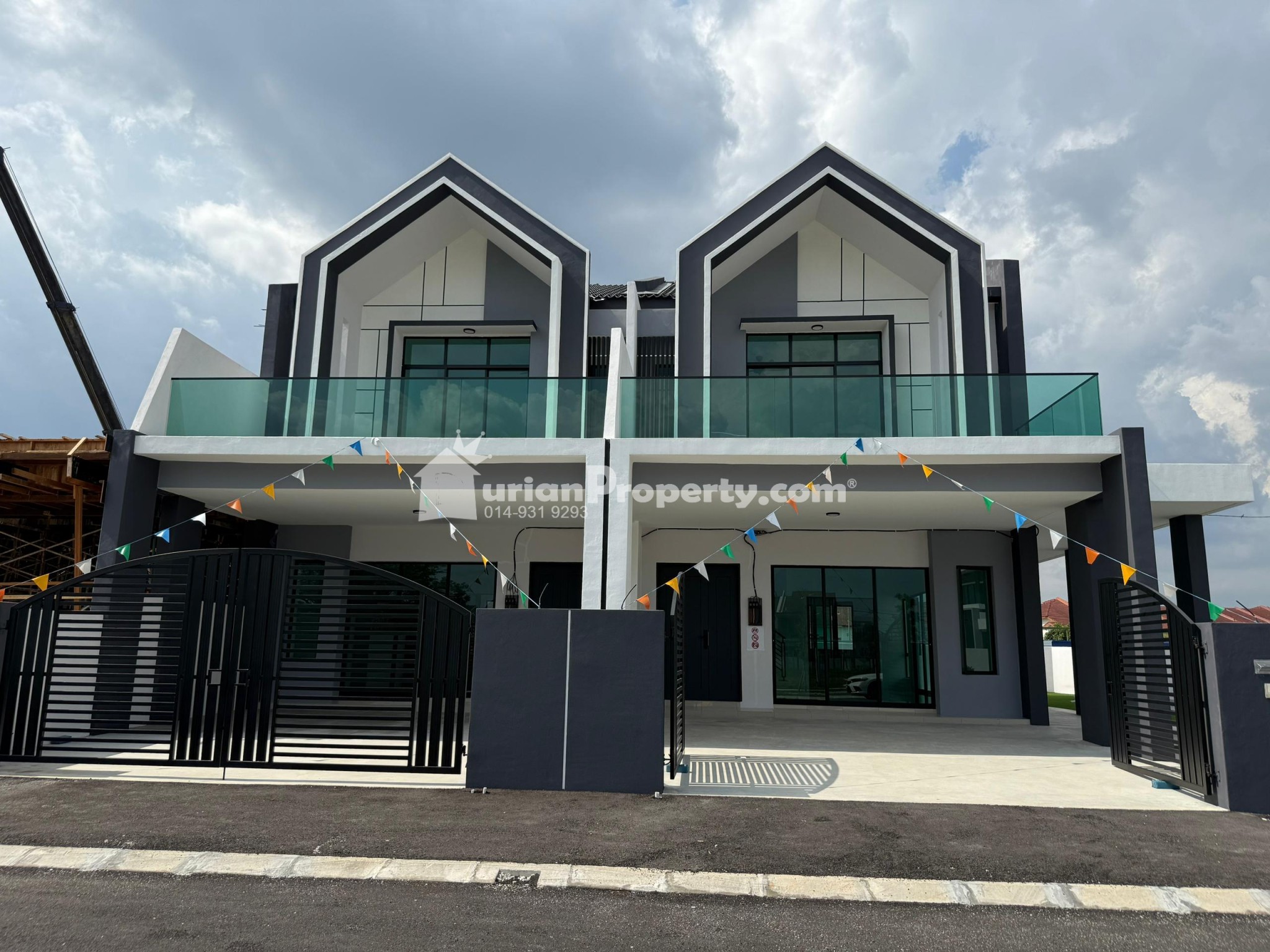 Terrace House For Sale at Panorama Lapangan Akasia