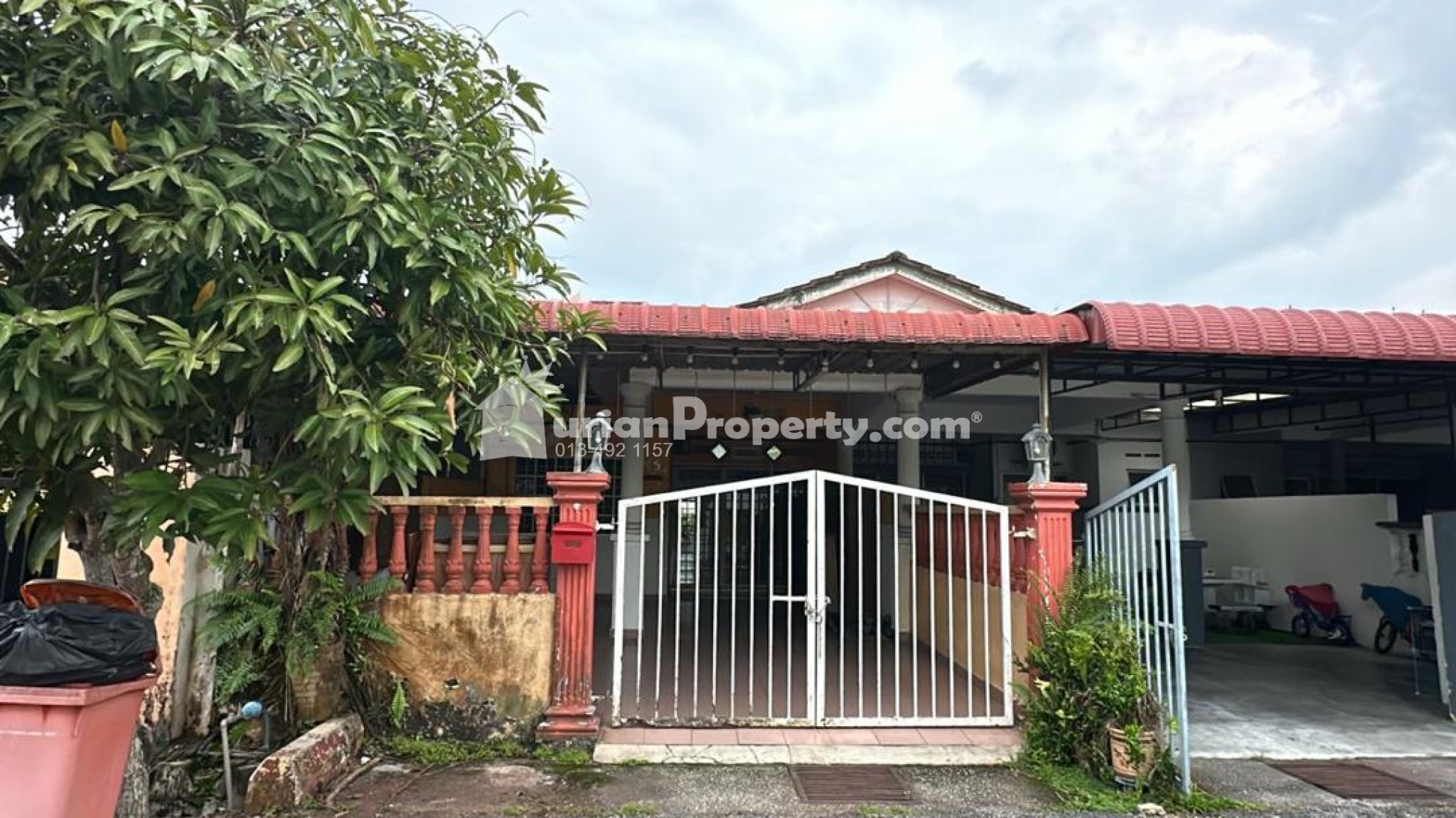 Terrace House For Sale at Kanchong Darat