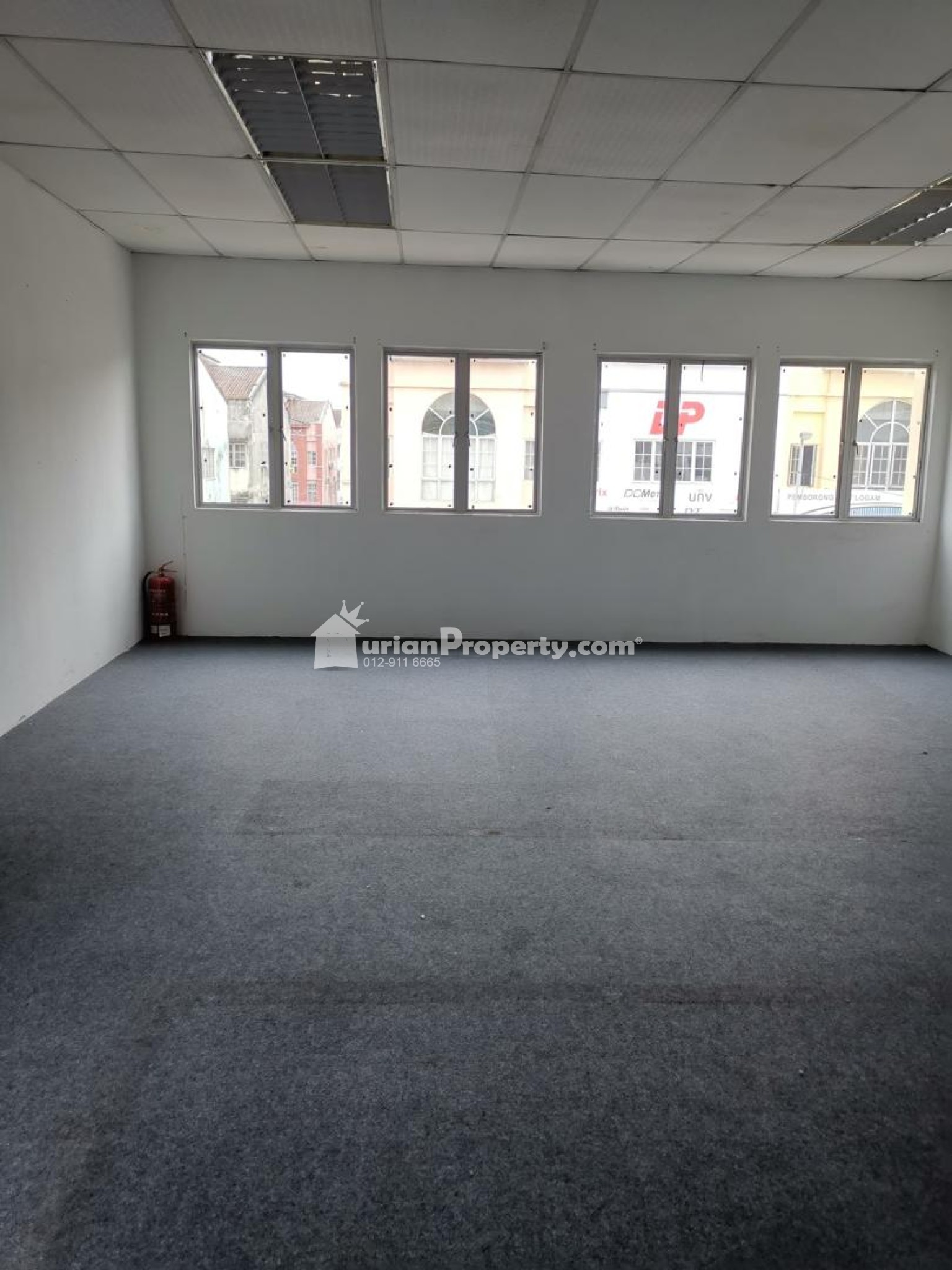 Shop Office For Rent at Oakland Commercial Centre