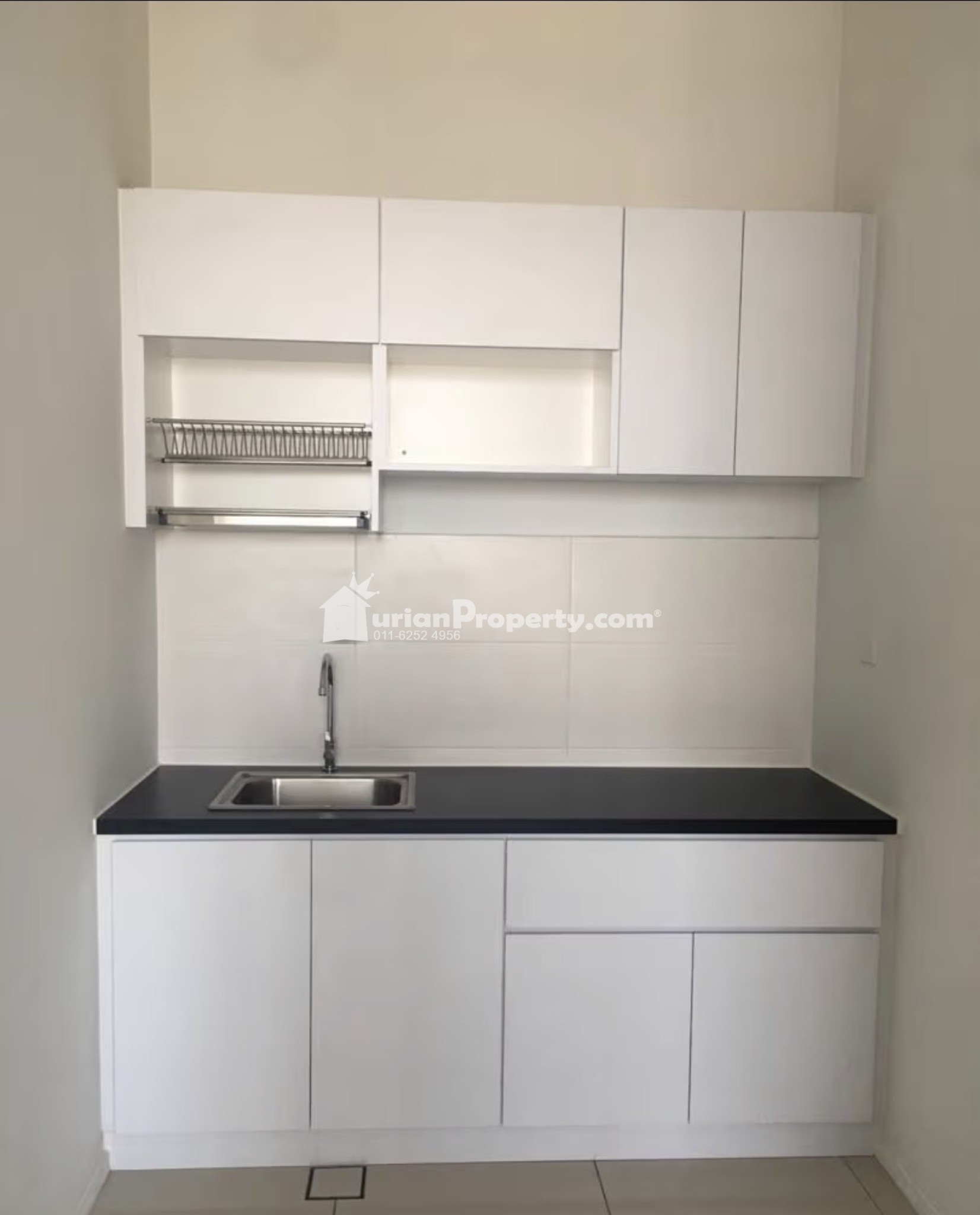 Condo Room for Rent at Miami Green