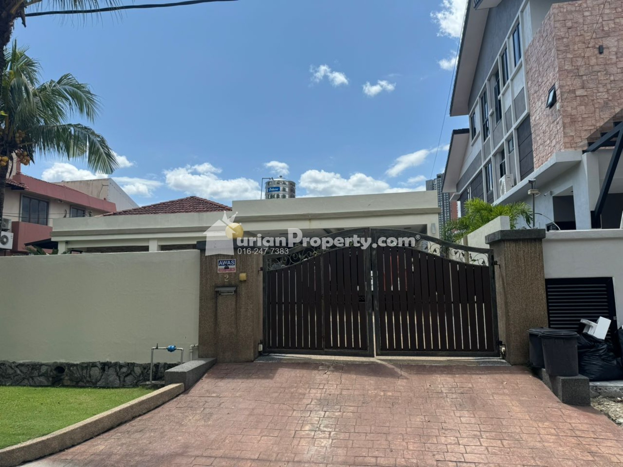 Bungalow House For Sale at Taman Ferngrove