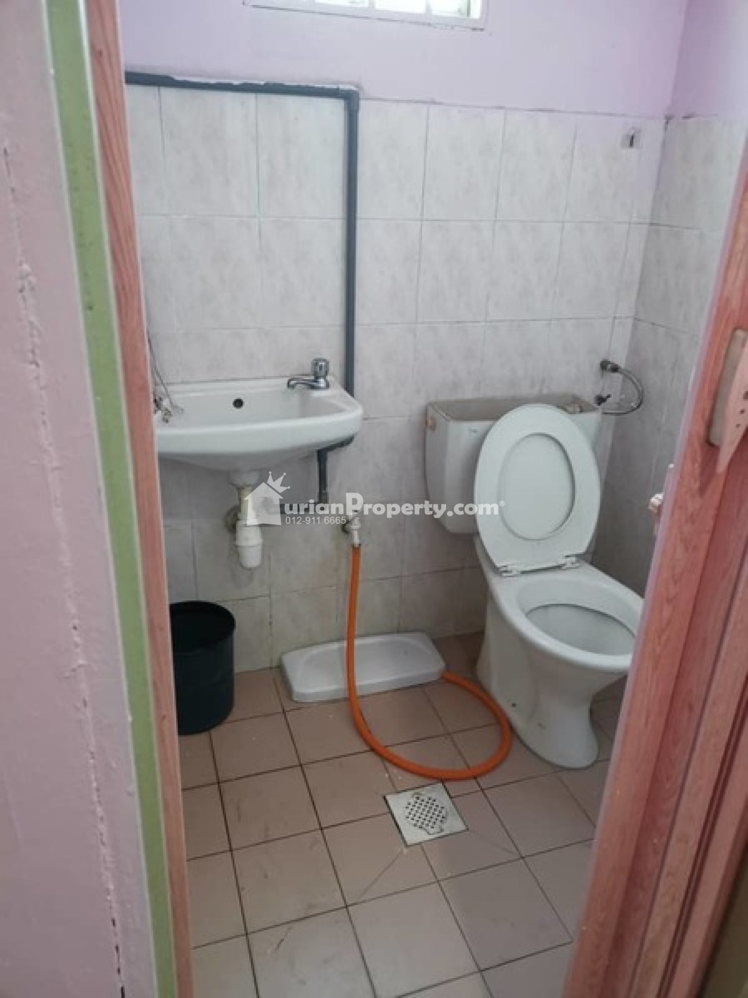 Shop Apartment For Rent at Taman Meru