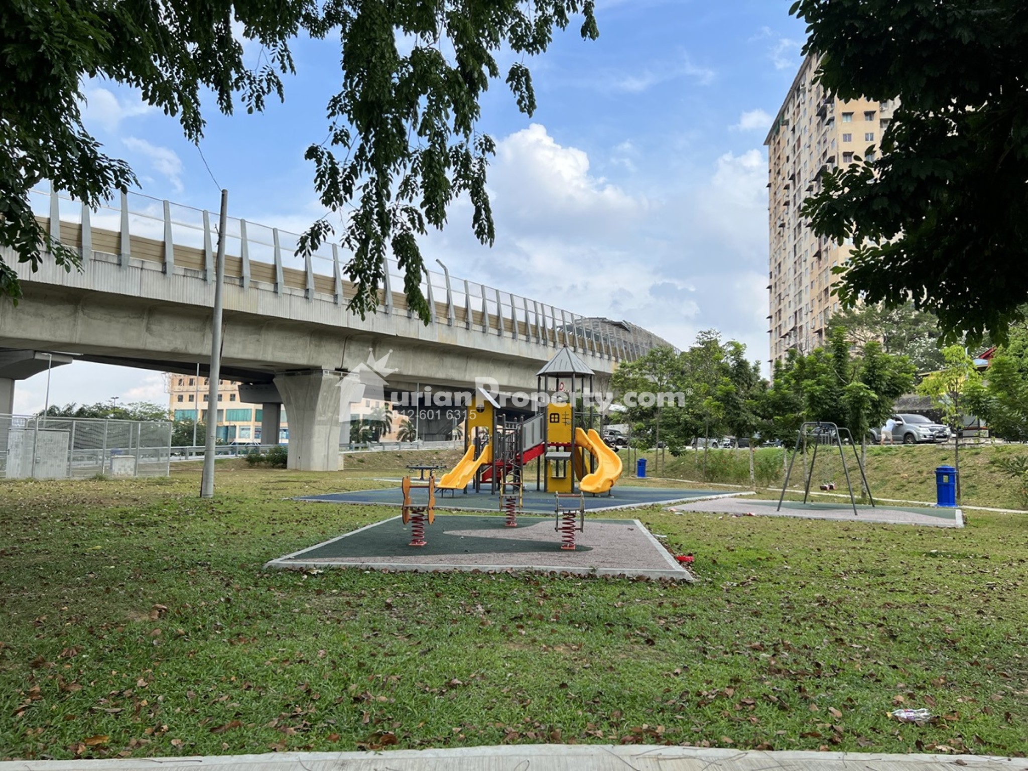 Terrace House For Rent at Taman Desa Jaya