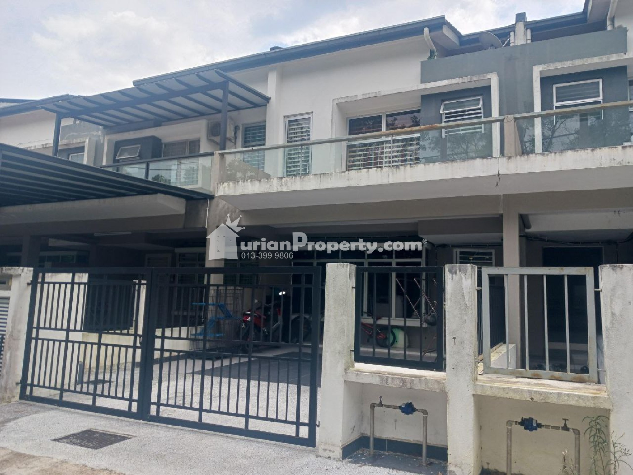 Terrace House For Sale at Camellia Residence