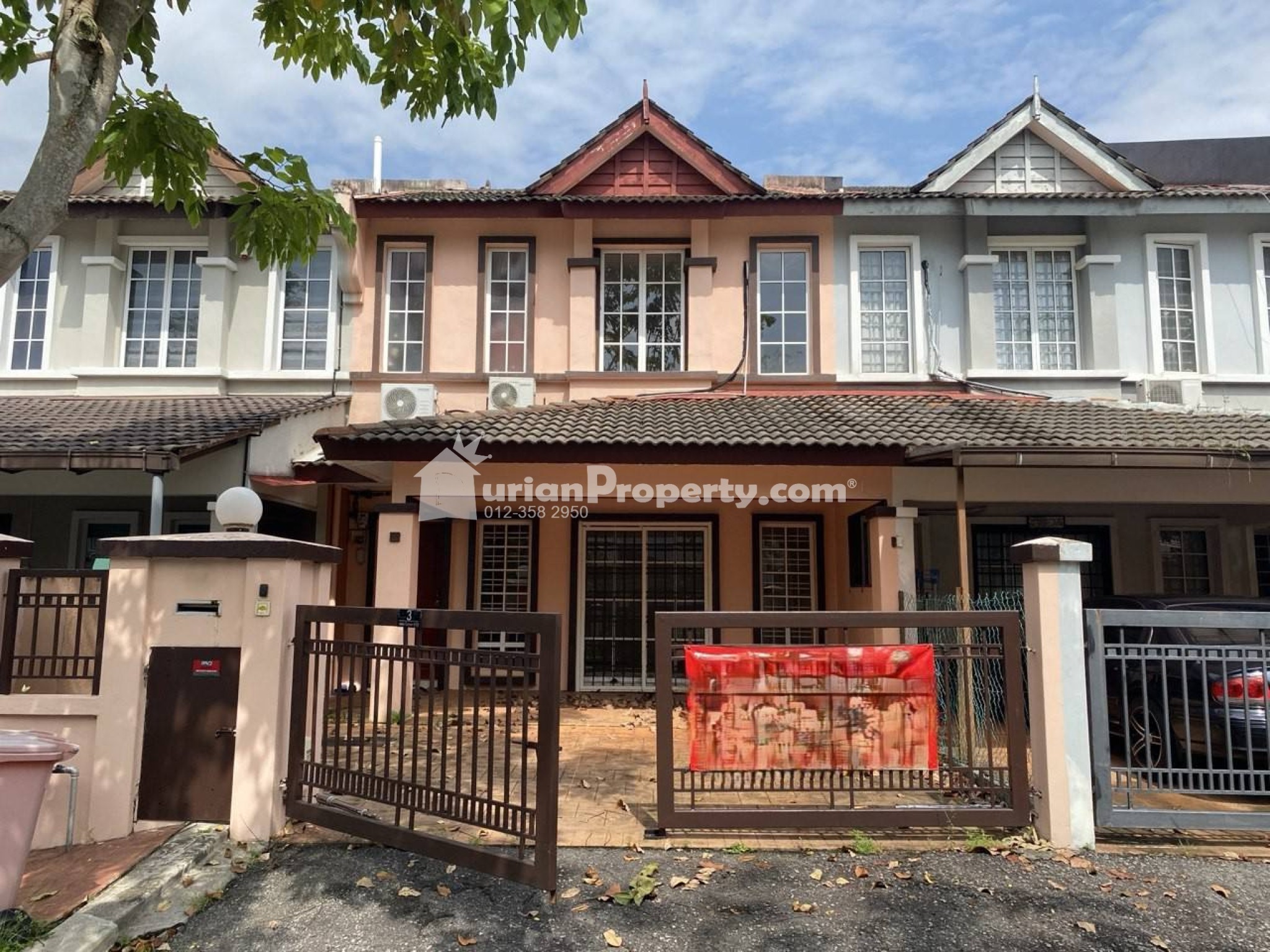 Bungalow House For Sale at Section 4
