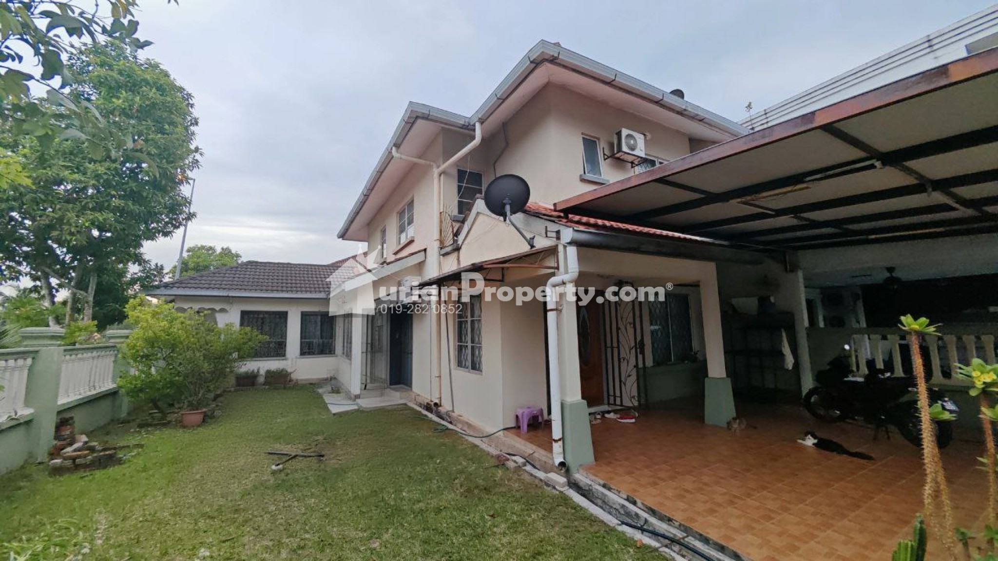 Terrace House For Sale at Section 15