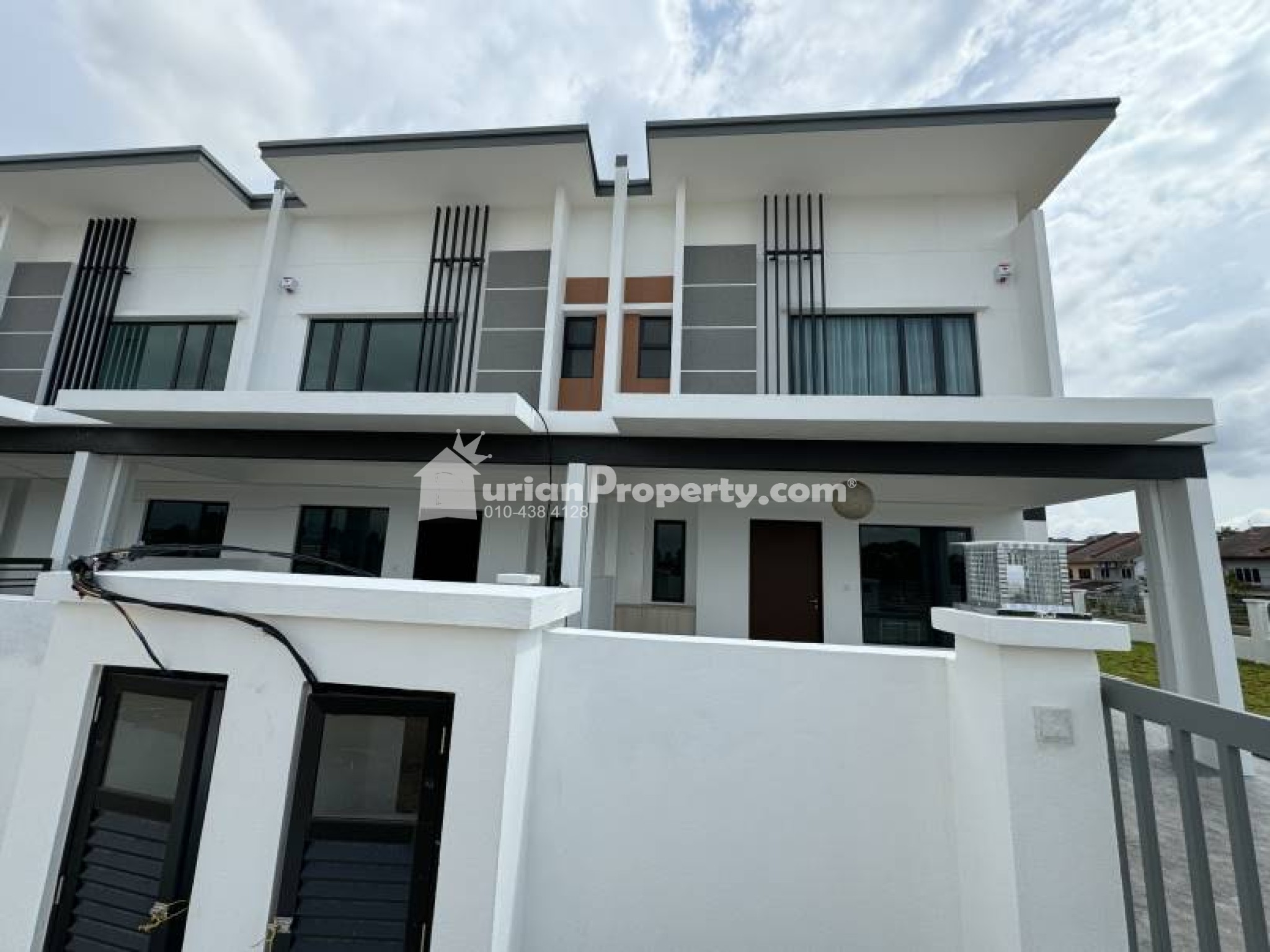 Terrace House For Sale at Taman Aman Perdana