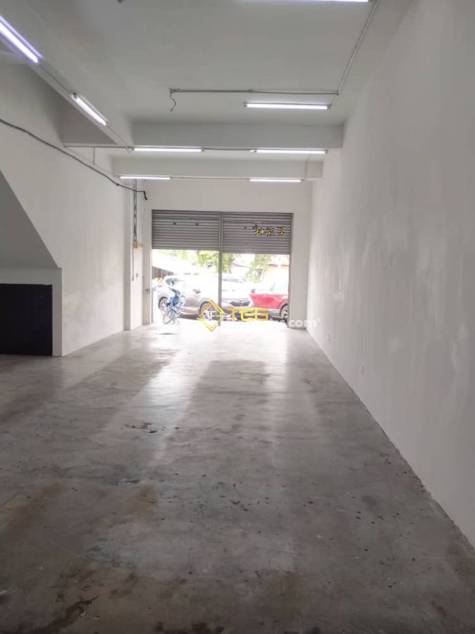 Shop Office For Rent at Alam Avenue 2