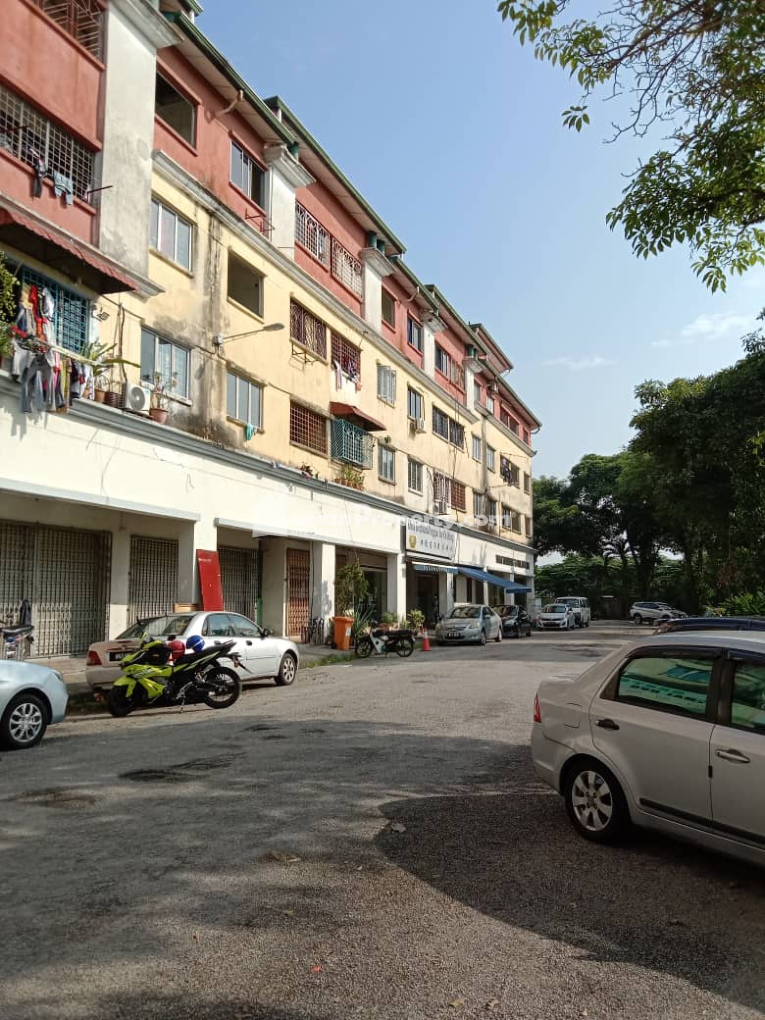 Shop Apartment For Rent at Taman Sri Sentosa