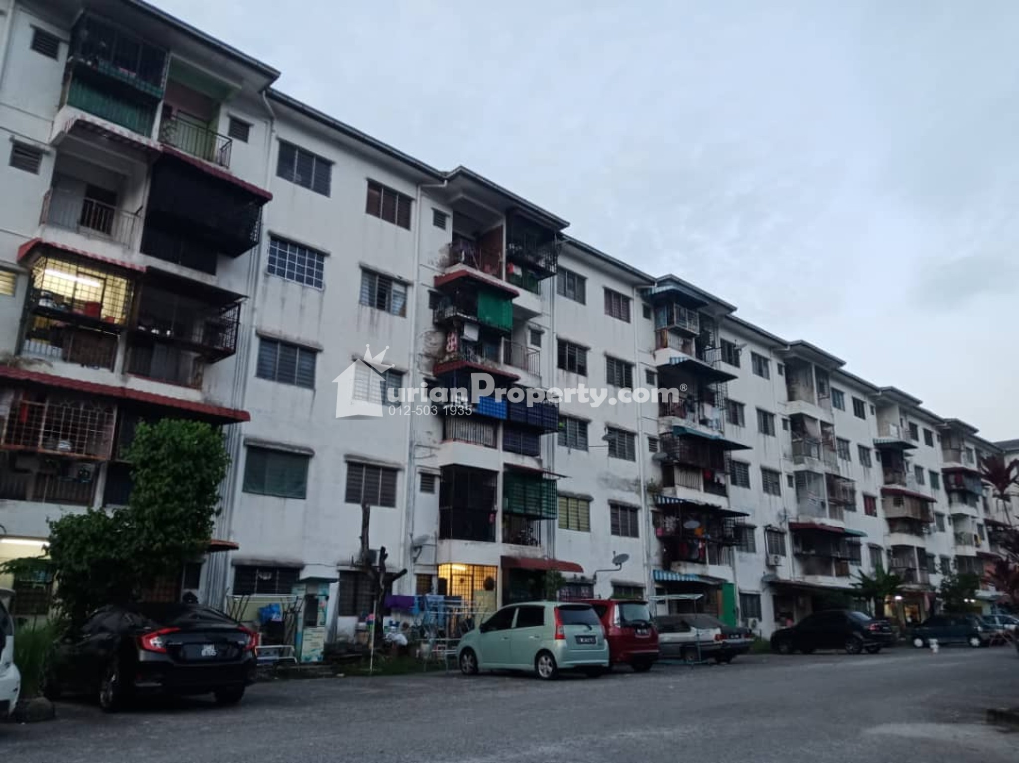 Flat For Rent at Flat Taman Bukit Mewah