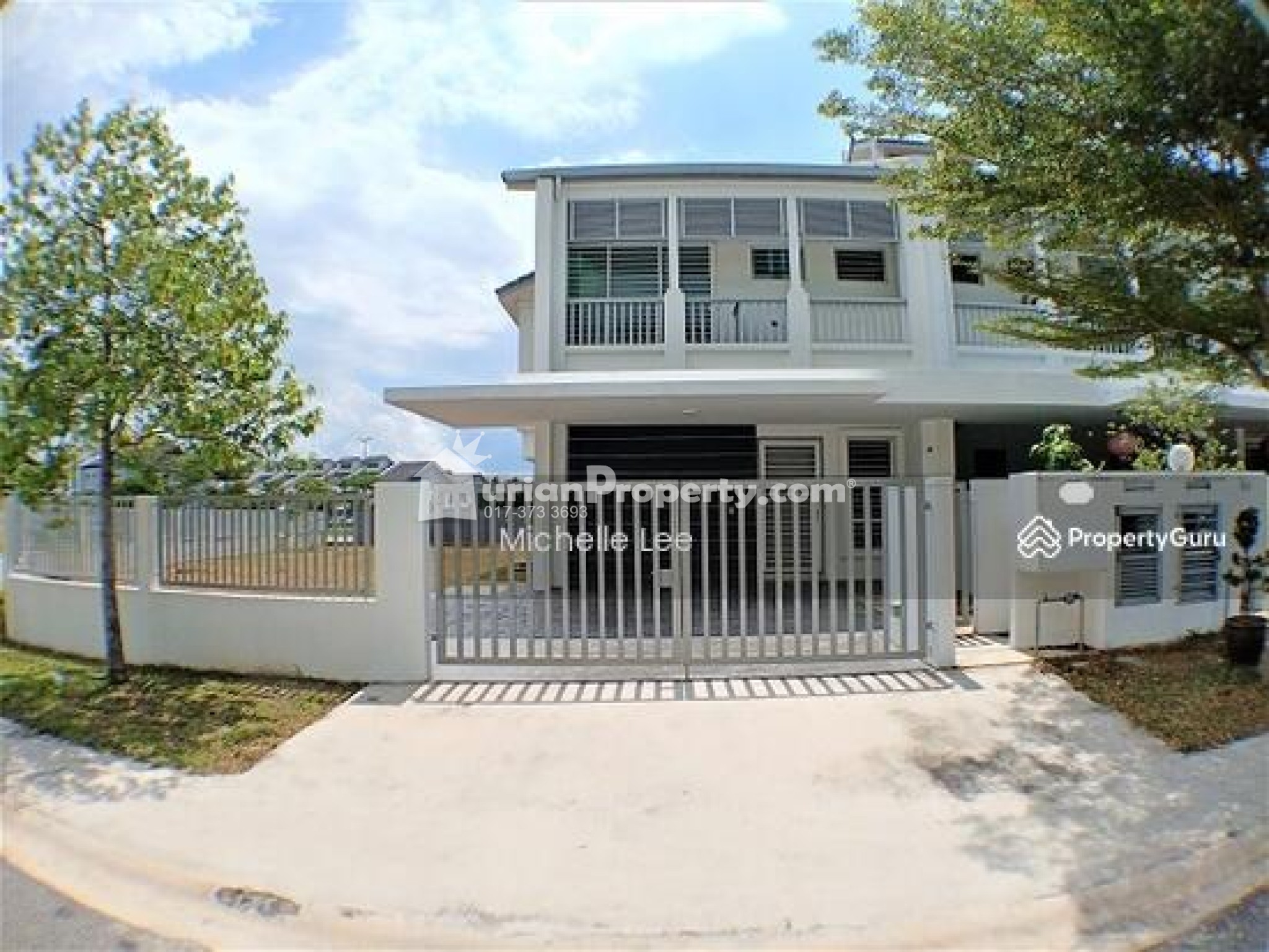 Terrace House For Rent at Perennia