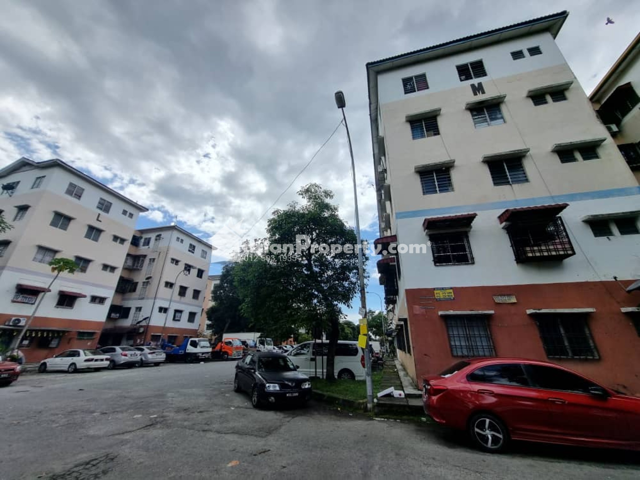 Flat For Rent at Bandar Bukit Tinggi 2