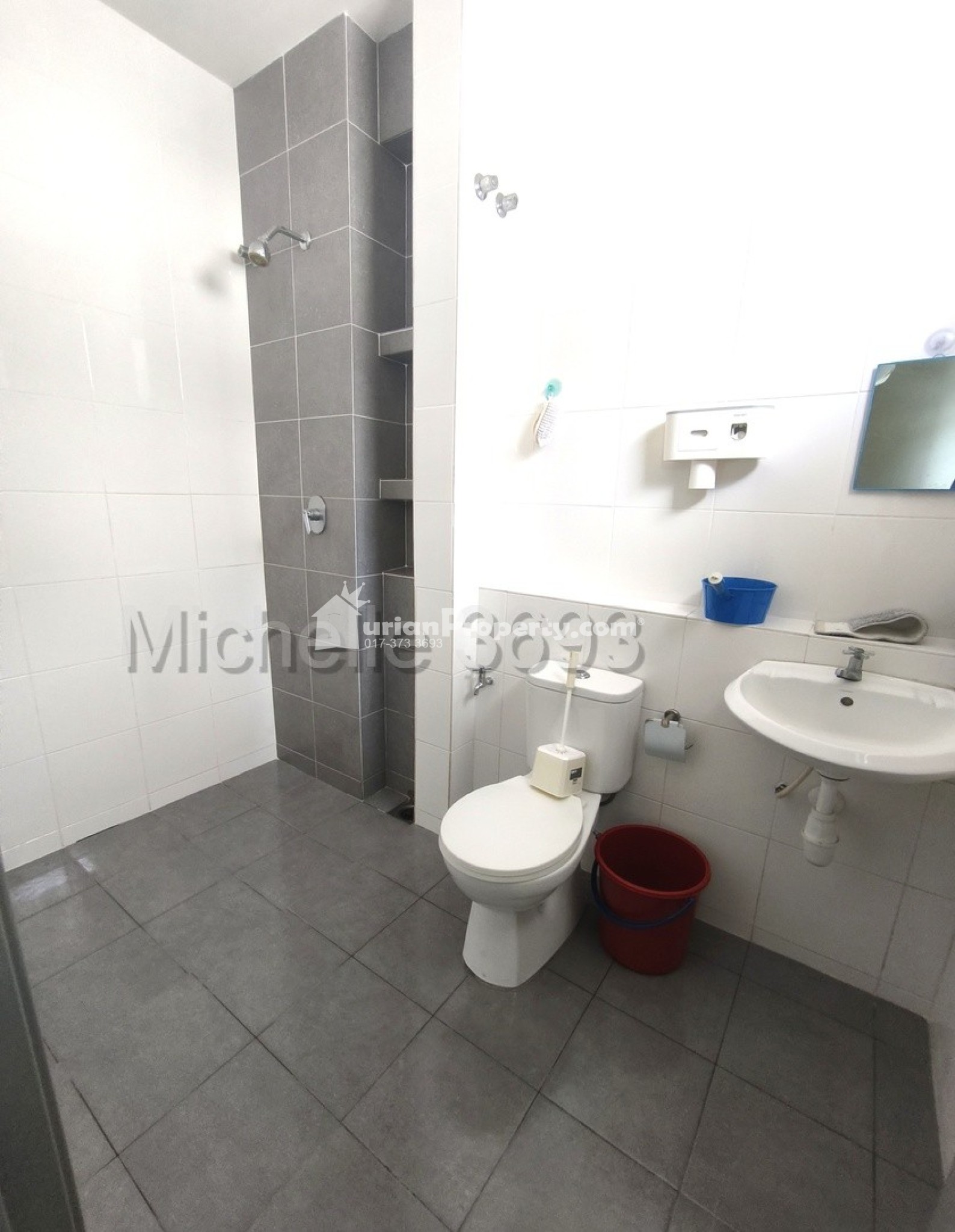 Terrace House For Rent at Perennia
