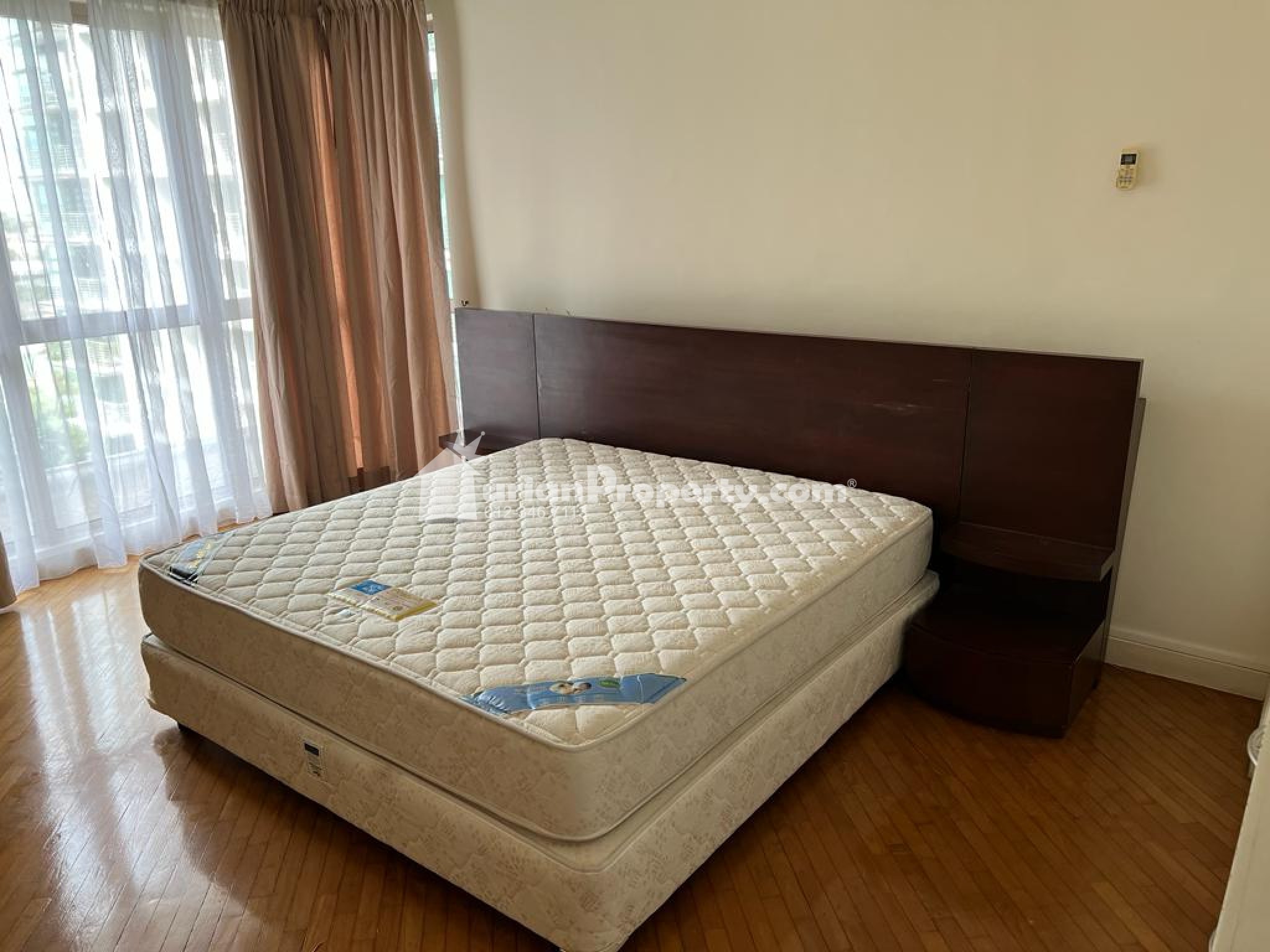 Condo For Sale at Hampshire Park