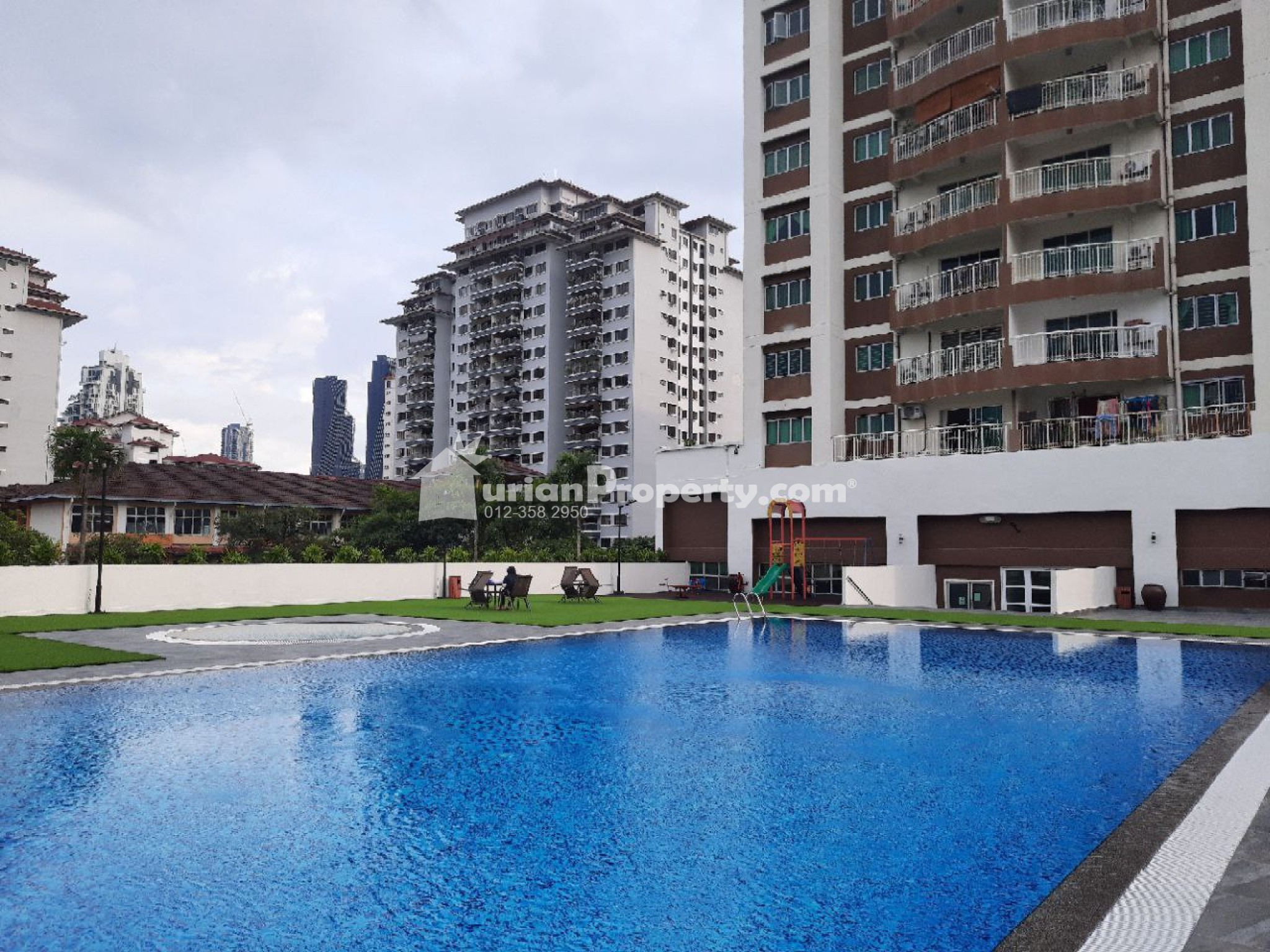 Condo For Rent at Villa Makmur