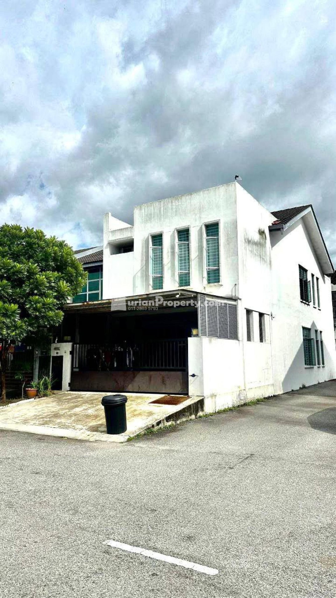 Terrace House For Sale at Bangi Avenue