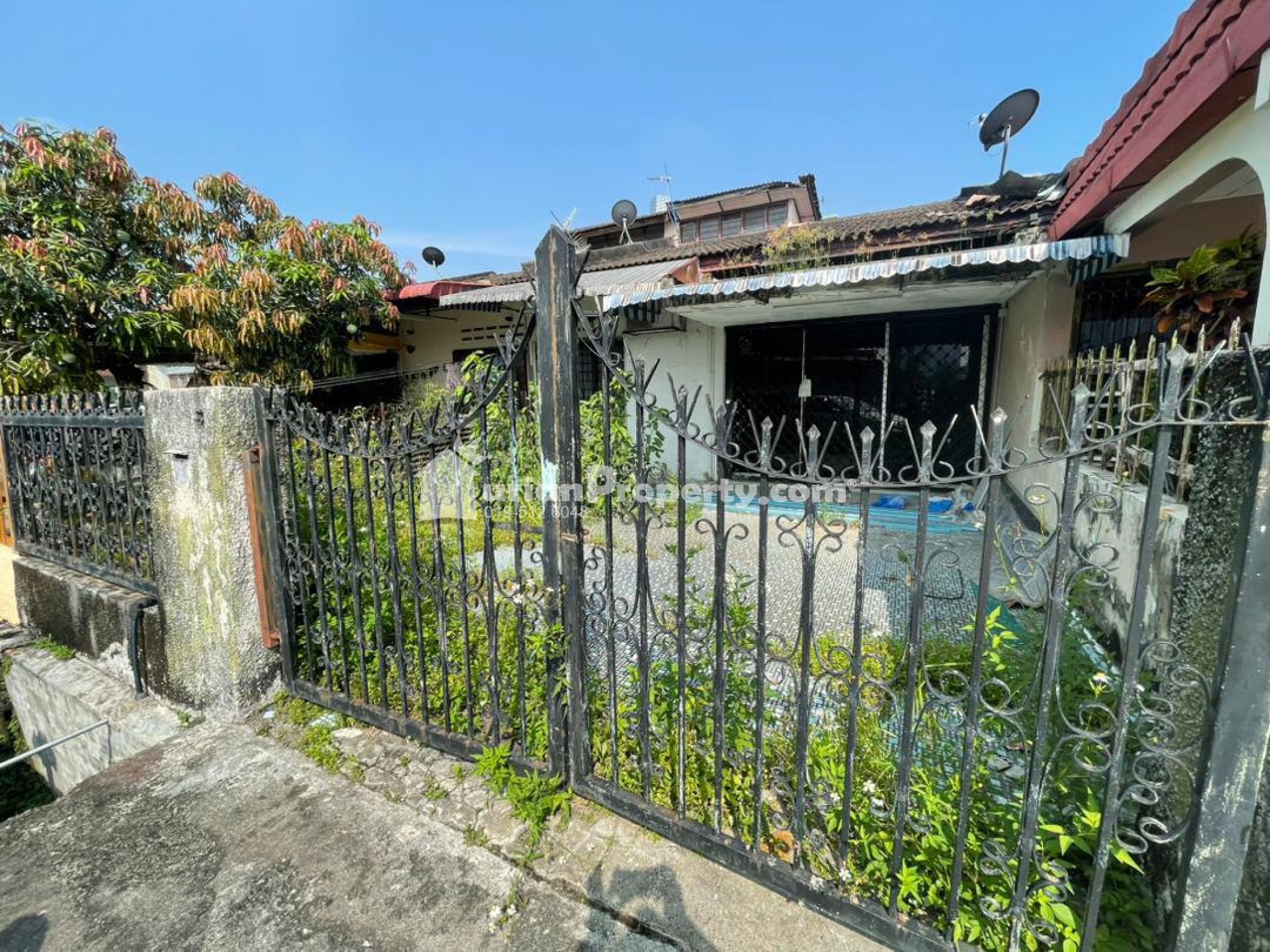 Terrace House For Sale at Taman Maluri