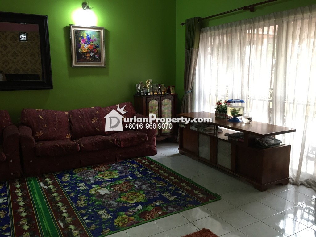 Terrace House For Sale at Taman Bukit Subang