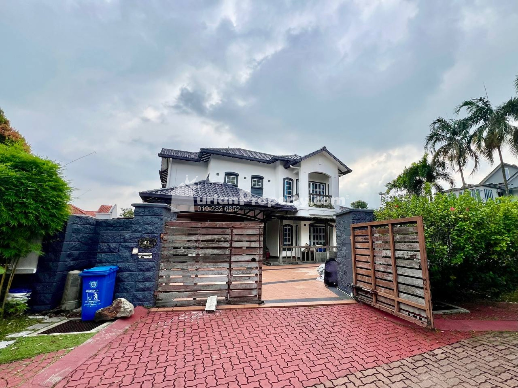 Bungalow House For Sale at Bukit Jelutong