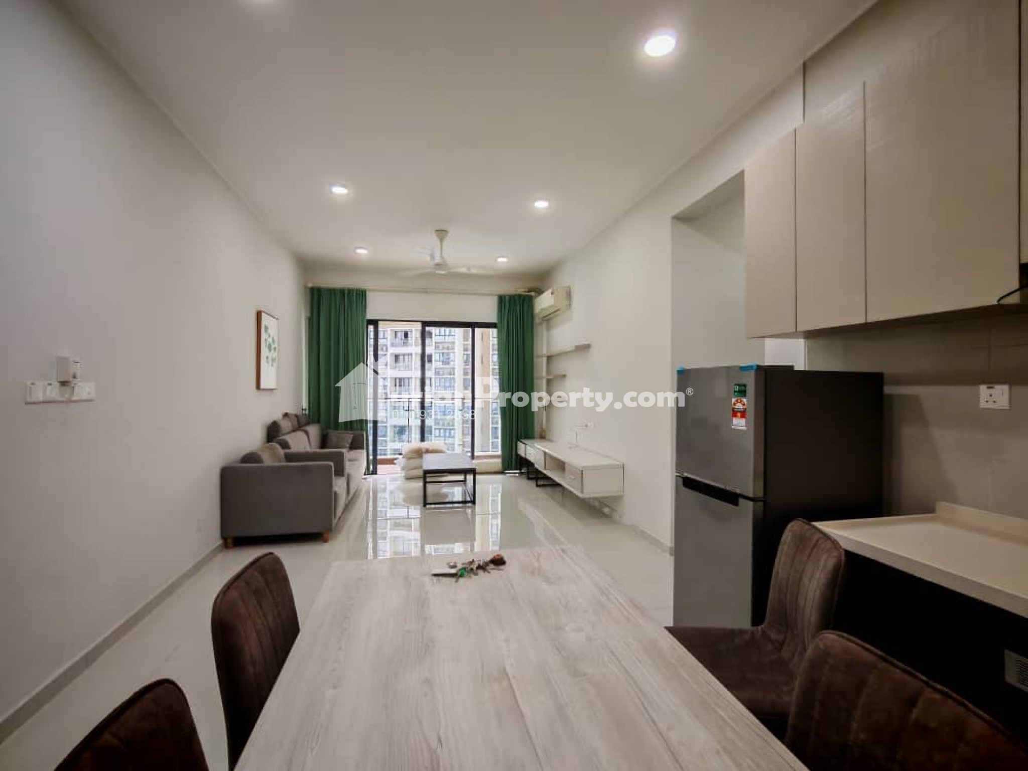 Condo For Sale at Amberside