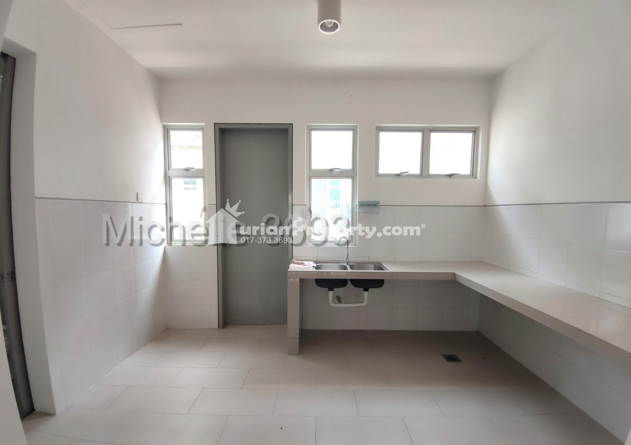 Terrace House For Sale at Chimes