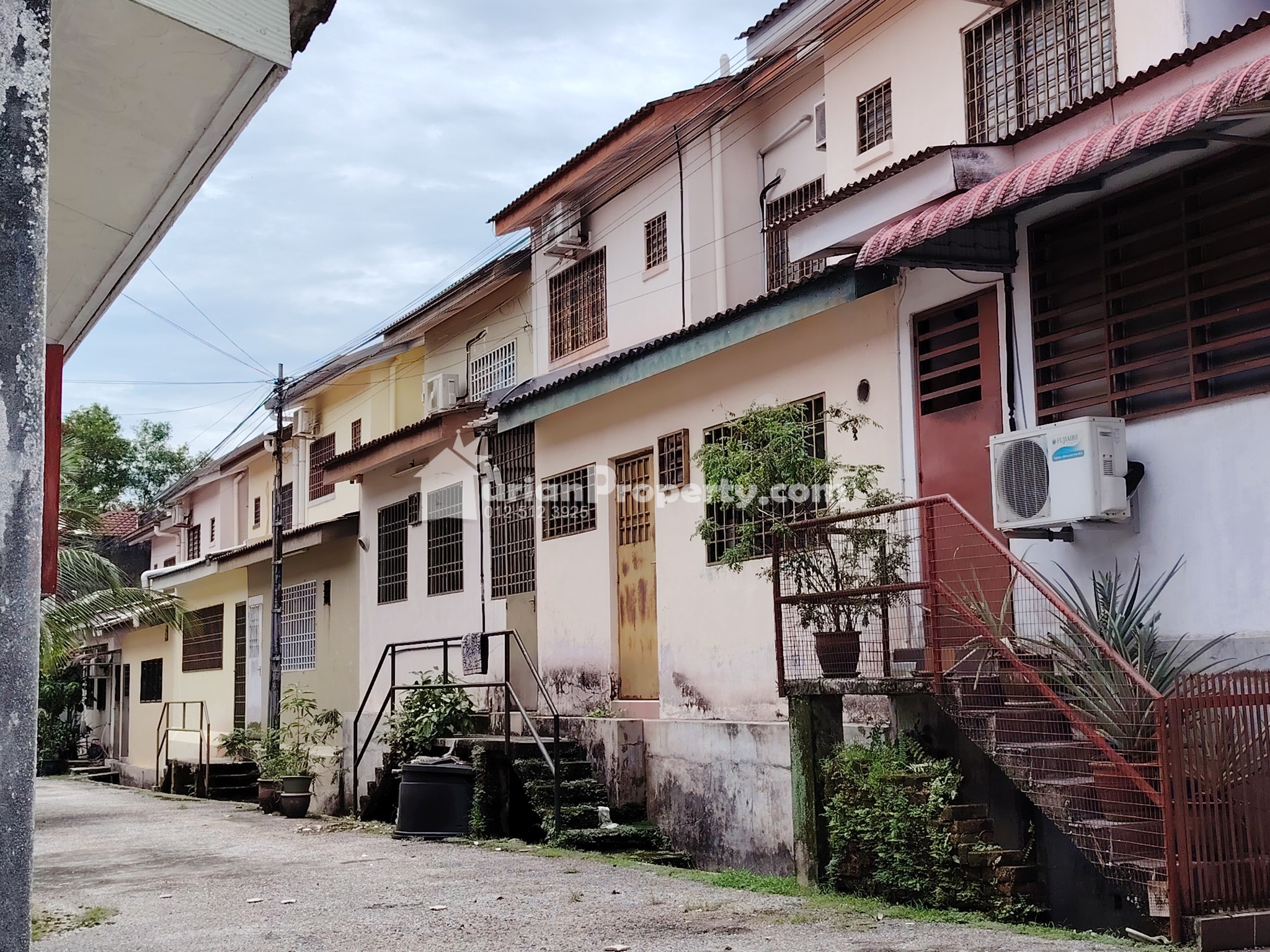 Terrace House For Sale at Taman Puncak Tambun Indah