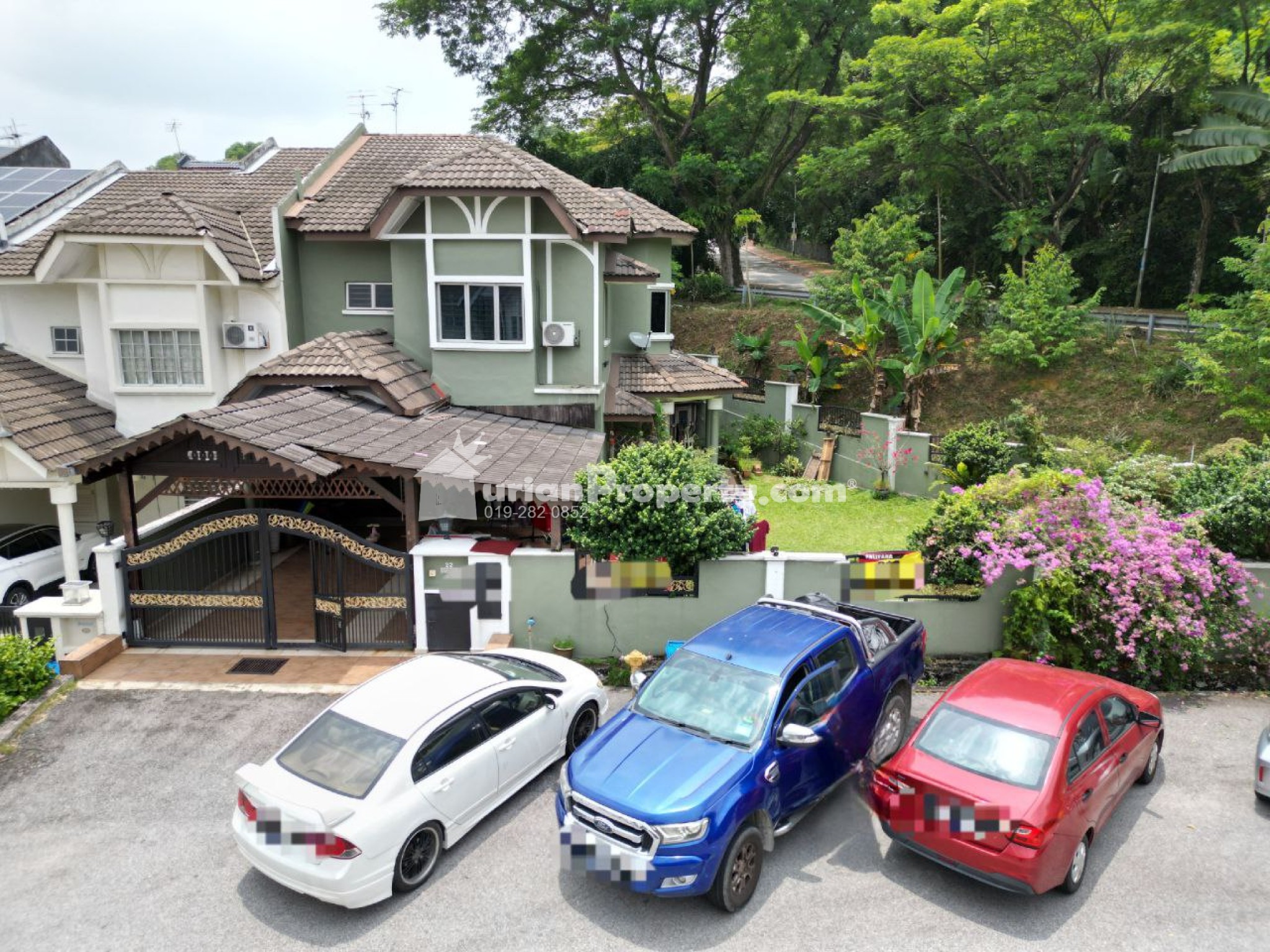 Terrace House For Sale at Section 7