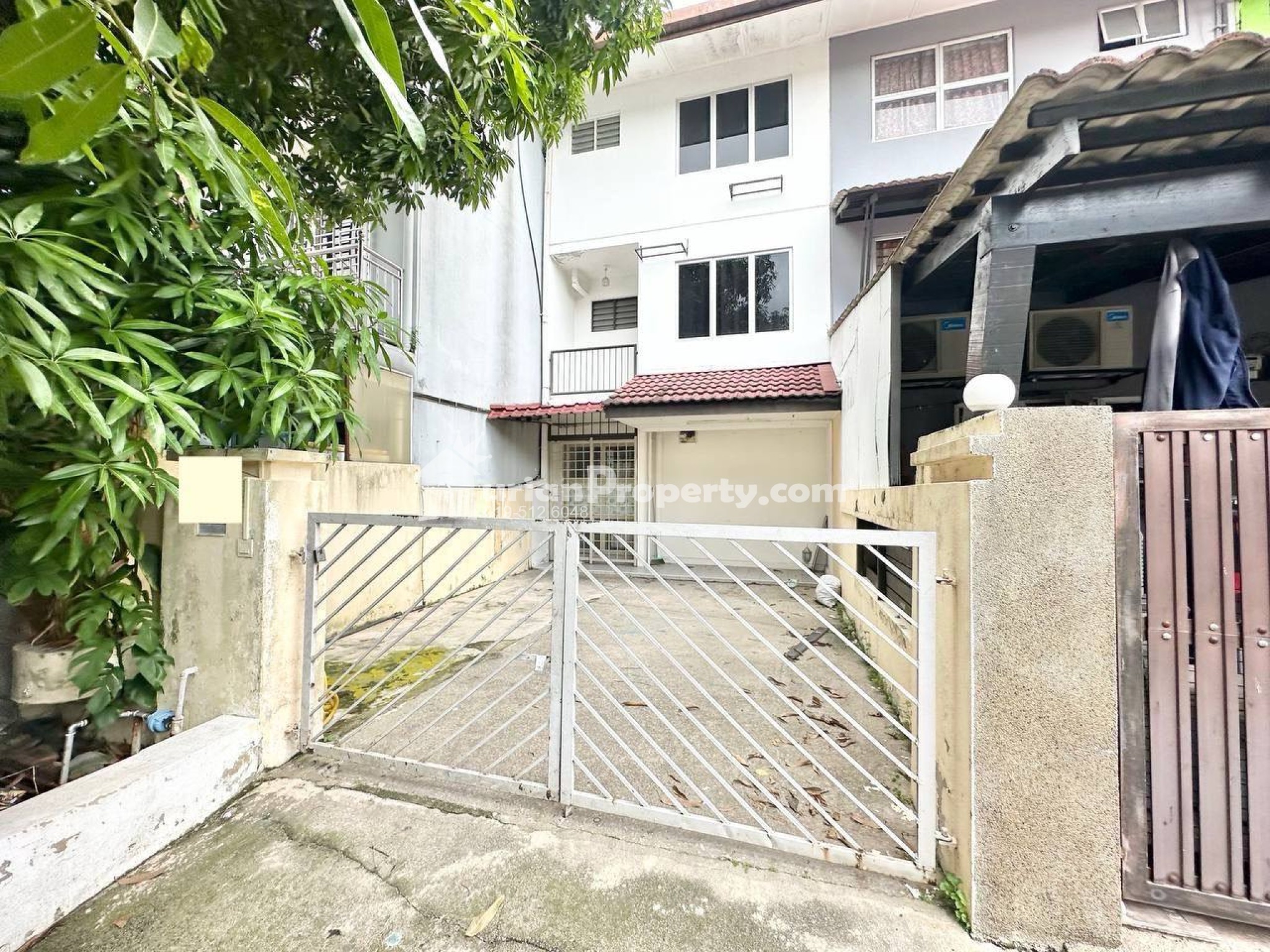 Terrace House For Sale at Taman Dagang