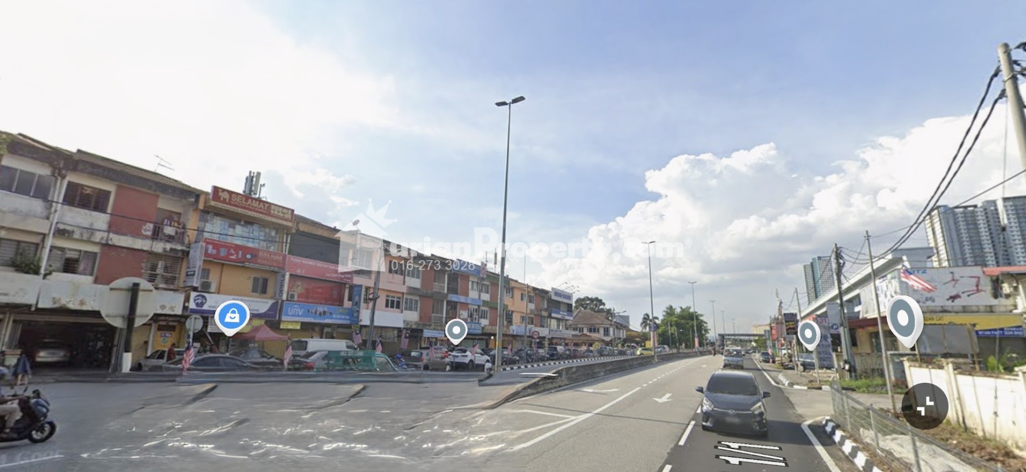 Bungalow House For Rent at Taman Sri Reko