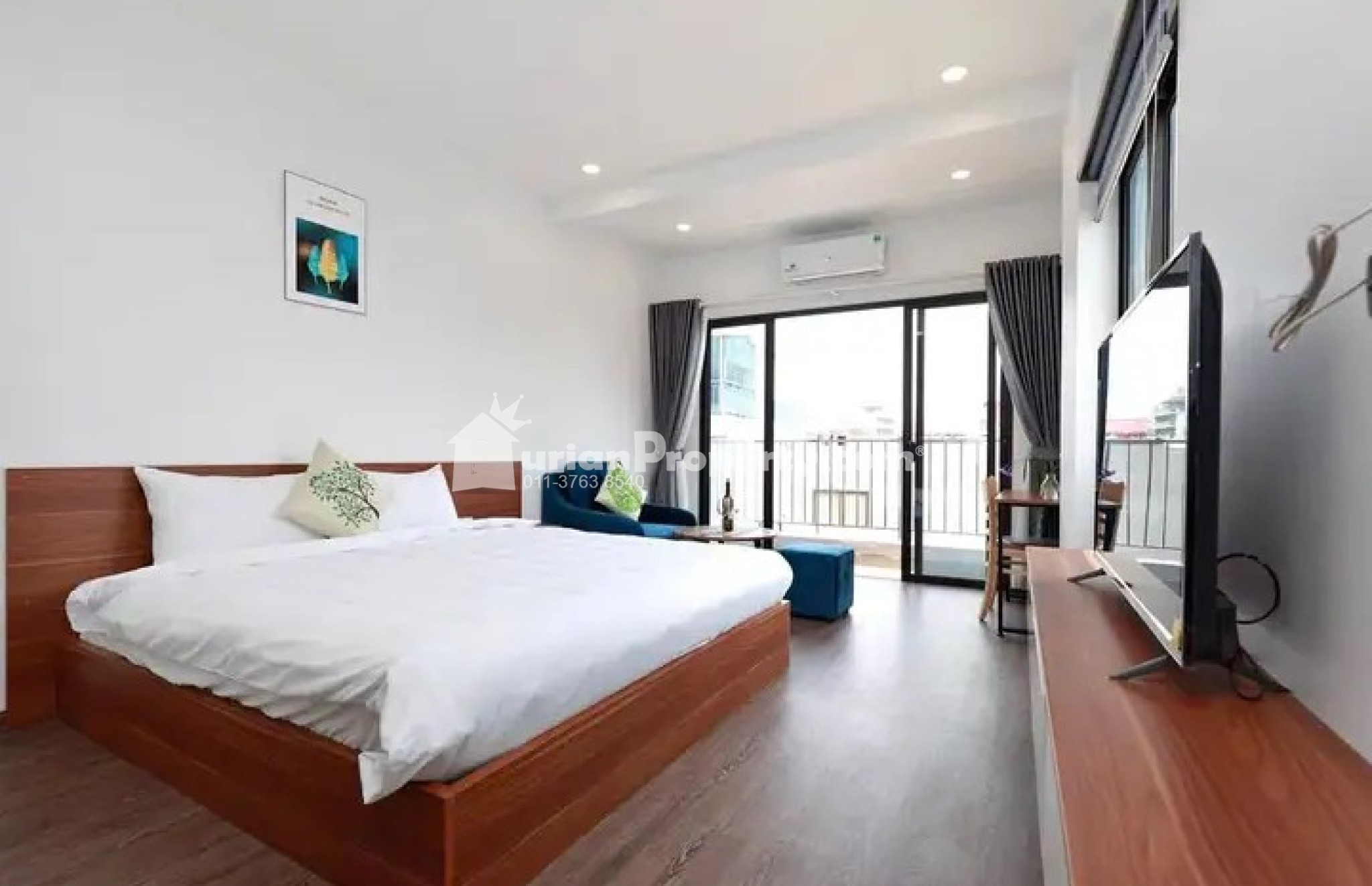 Condo Room for Rent at Bay 21