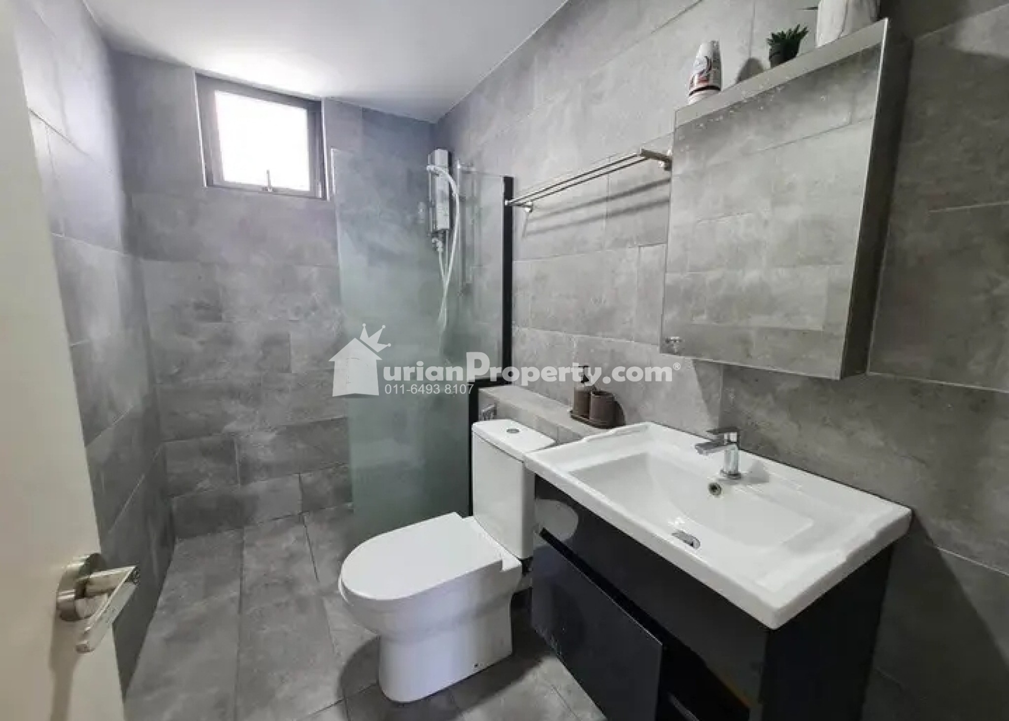 Condo Room for Rent at Seri Raja Chulan