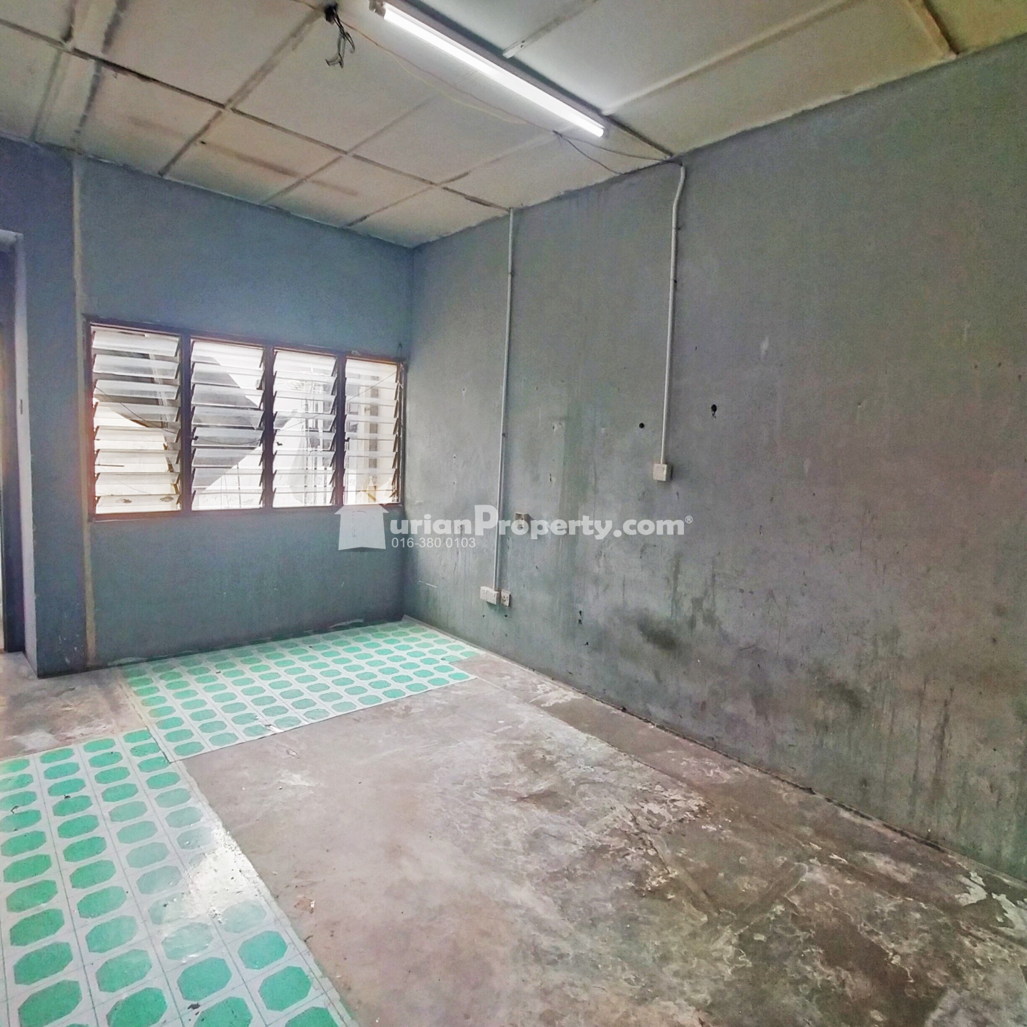 Shop Apartment For Rent at Taman Cahaya