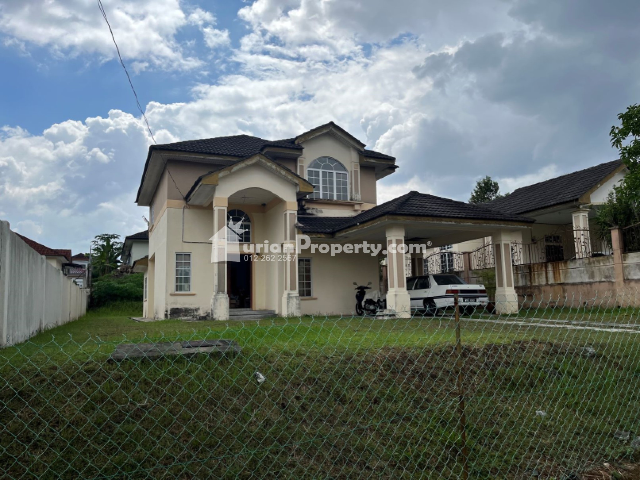 Bungalow House For Sale at Lavender Heights