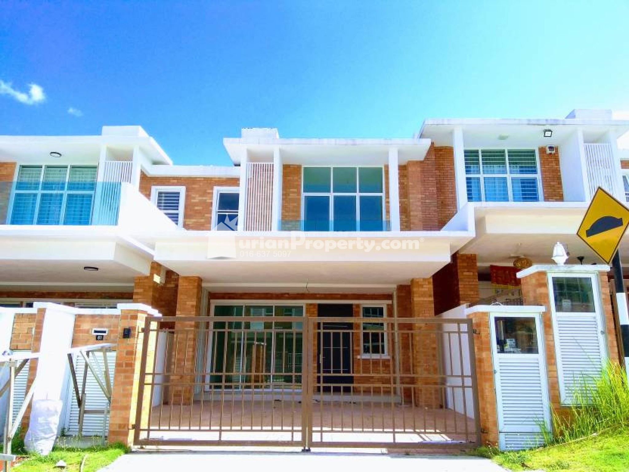 Terrace House For Sale at Goodview Heights