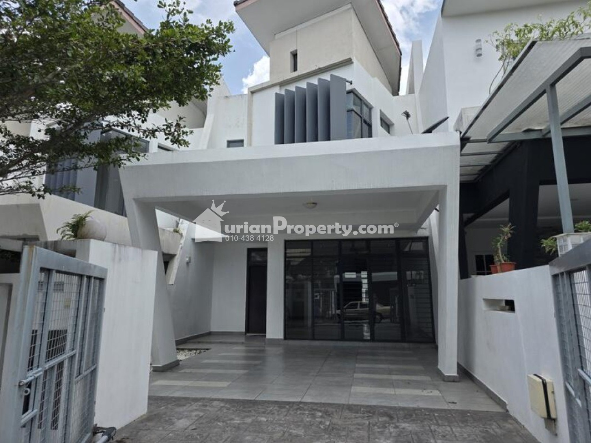 Terrace House For Sale at Glenmarie