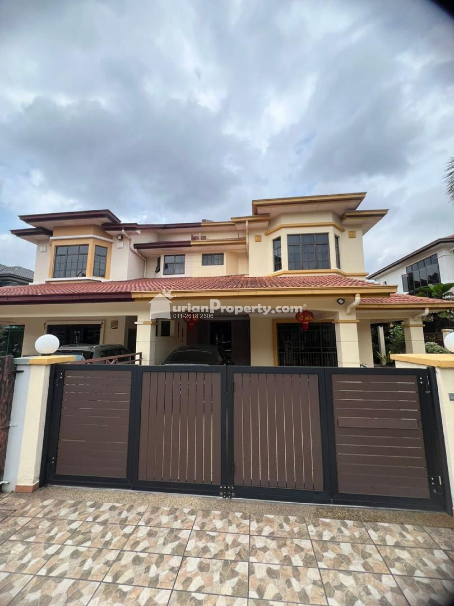 Bungalow House For Sale at Danau Mas