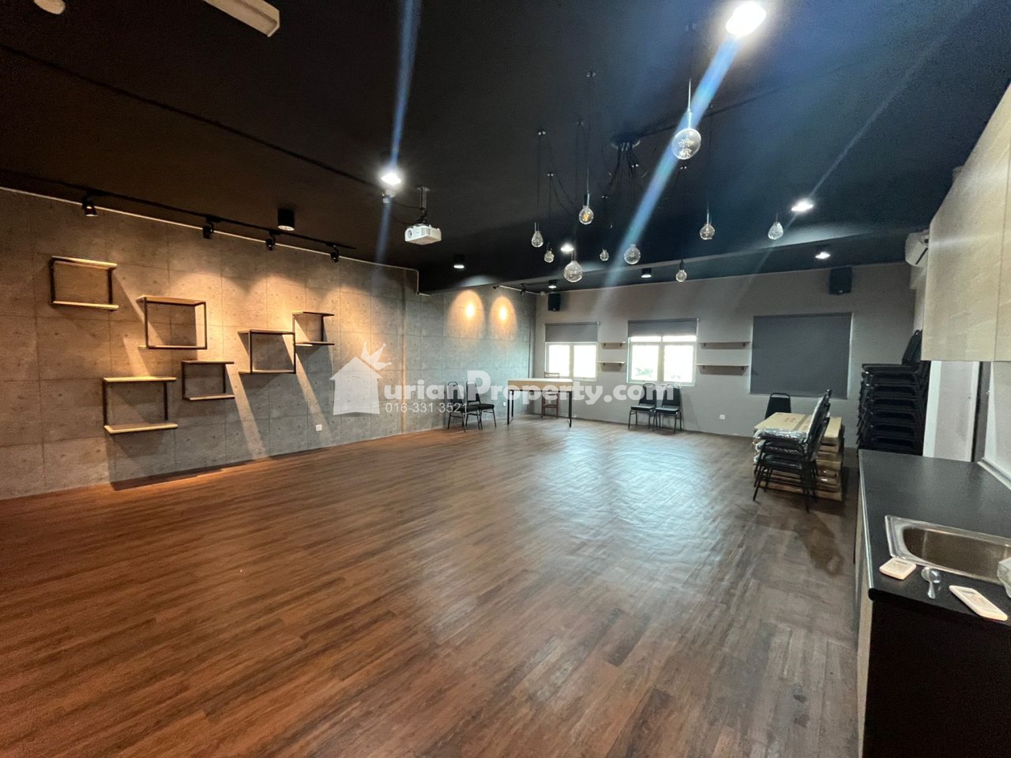 Shop Office For Sale at Queen's Avenue